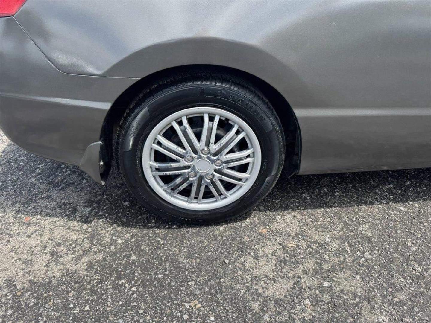 2006 Grey /Grey Honda Civic (2HGFG12666H) with an 1.8l I-4 MPI Sohc 1.8l engine, Automatic transmission, located at 745 East Steele Rd., West Columbia, SC, 29170, (803) 755-9148, 33.927212, -81.148483 - Special Internet Price! 2006 Honda Civic - Photo#19