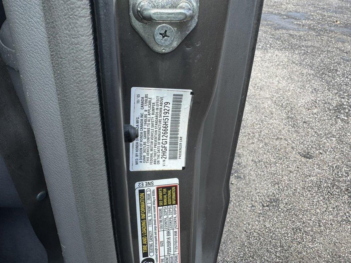 2006 Grey /Grey Honda Civic (2HGFG12666H) with an 1.8l I-4 MPI Sohc 1.8l engine, Automatic transmission, located at 745 East Steele Rd., West Columbia, SC, 29170, (803) 755-9148, 33.927212, -81.148483 - Special Internet Price! 2006 Honda Civic - Photo#22