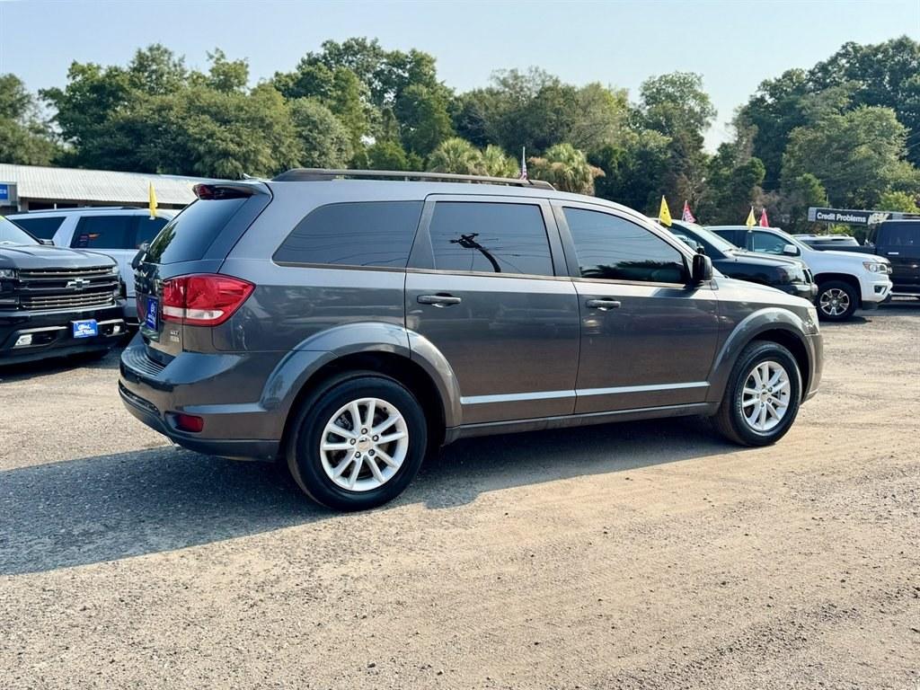 2014 Grey /Black Dodge Journey (3C4PDCBG7ET) with an 3.6l V6 MPI Dohc VVT Flex engine, Automatic transmission, located at 745 East Steele Rd., West Columbia, SC, 29170, (803) 755-9148, 33.927212, -81.148483- Photo#3