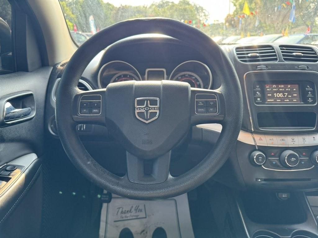 2014 Grey /Black Dodge Journey (3C4PDCBG7ET) with an 3.6l V6 MPI Dohc VVT Flex engine, Automatic transmission, located at 745 East Steele Rd., West Columbia, SC, 29170, (803) 755-9148, 33.927212, -81.148483- Photo#7