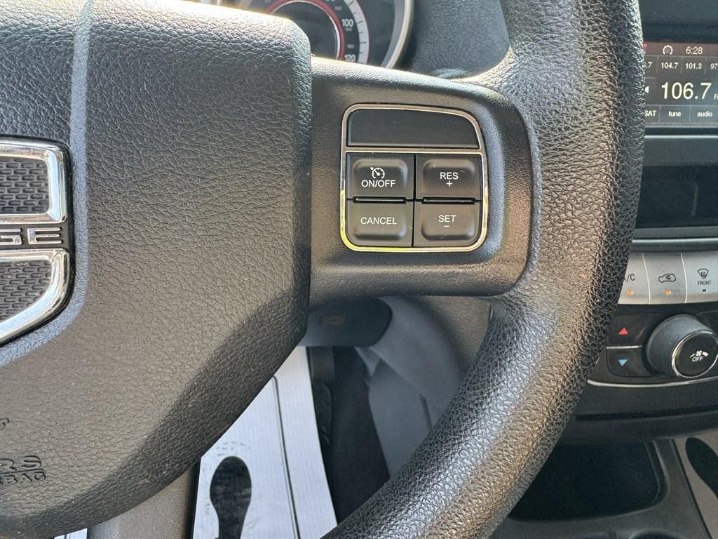 2014 Grey /Black Dodge Journey (3C4PDCBG7ET) with an 3.6l V6 MPI Dohc VVT Flex engine, Automatic transmission, located at 745 East Steele Rd., West Columbia, SC, 29170, (803) 755-9148, 33.927212, -81.148483- Photo#9
