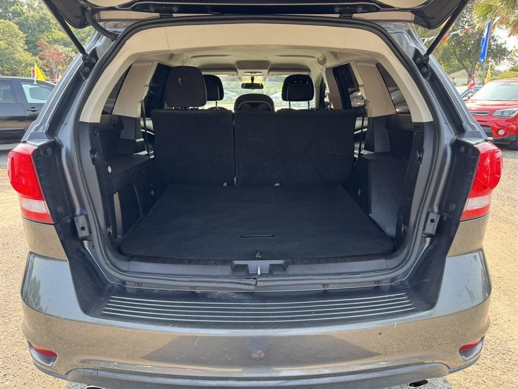 2014 Grey /Black Dodge Journey (3C4PDCBG7ET) with an 3.6l V6 MPI Dohc VVT Flex engine, Automatic transmission, located at 745 East Steele Rd., West Columbia, SC, 29170, (803) 755-9148, 33.927212, -81.148483- Photo#22