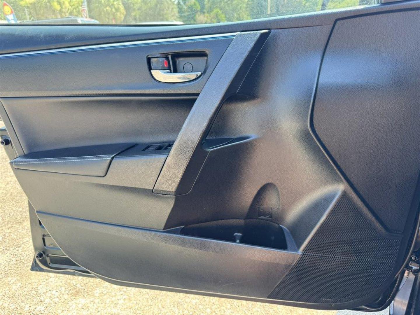 2015 Black /Black Toyota Corolla (2T1BURHE0FC) with an 1.8l I-4 EFI Dohc 1.8l engine, Automatic transmission, located at 745 East Steele Rd., West Columbia, SC, 29170, (803) 755-9148, 33.927212, -81.148483 - Special Internet Price! 2015 Toyota Corolla with AM/FM radio, Backup camera, Cruise control, Leather interior, Powered windows, Powered door locks, Plus more! - Photo#20