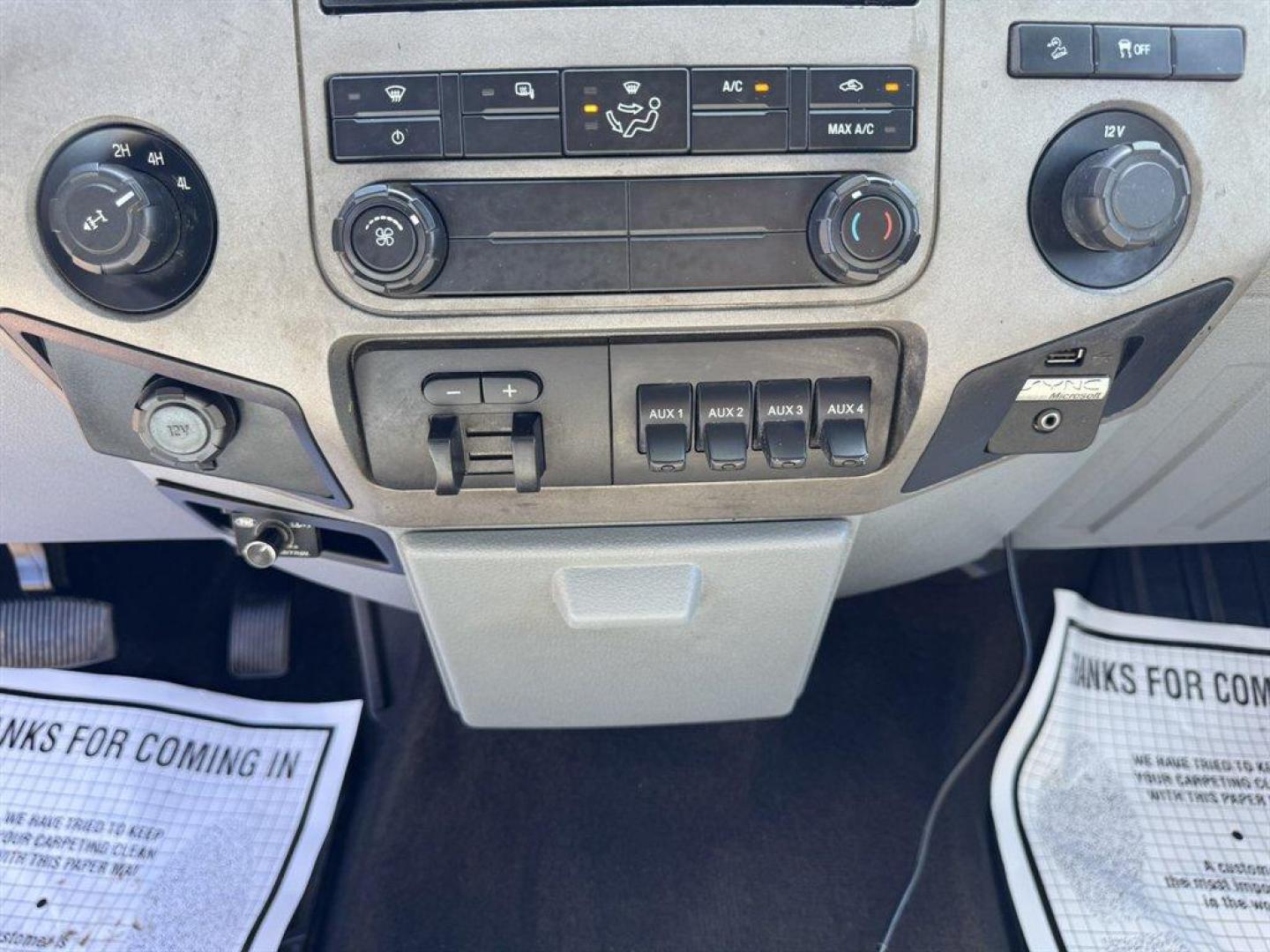 2012 White /Grey Ford F250sd (1FT7W2BT9CE) with an 6.7l V8 DI OHC Tdsl 6.7l engine, Automatic transmission, located at 745 East Steele Rd., West Columbia, SC, 29170, (803) 755-9148, 33.927212, -81.148483 - Special Internet Price! 2012 Ford F250SD - Photo#13