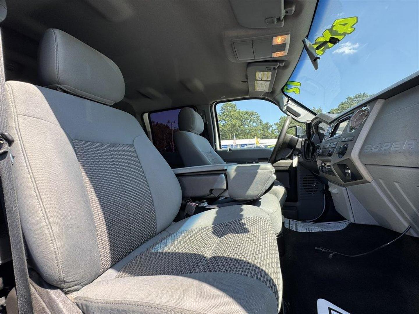 2012 White /Grey Ford F250sd (1FT7W2BT9CE) with an 6.7l V8 DI OHC Tdsl 6.7l engine, Automatic transmission, located at 745 East Steele Rd., West Columbia, SC, 29170, (803) 755-9148, 33.927212, -81.148483 - Special Internet Price! 2012 Ford F250SD - Photo#28