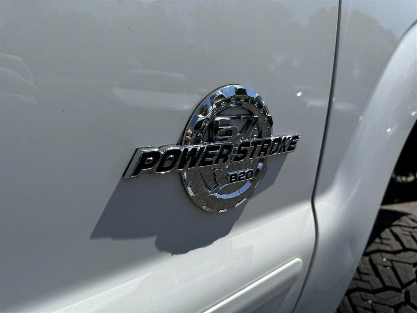 2012 White /Grey Ford F250sd (1FT7W2BT9CE) with an 6.7l V8 DI OHC Tdsl 6.7l engine, Automatic transmission, located at 745 East Steele Rd., West Columbia, SC, 29170, (803) 755-9148, 33.927212, -81.148483 - Special Internet Price! 2012 Ford F250SD - Photo#30