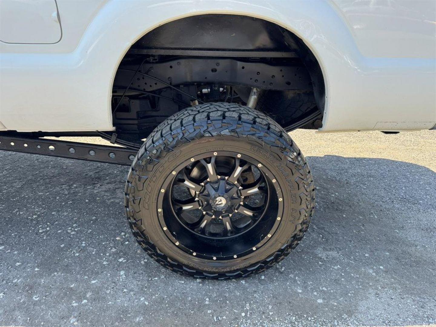 2012 White /Grey Ford F250sd (1FT7W2BT9CE) with an 6.7l V8 DI OHC Tdsl 6.7l engine, Automatic transmission, located at 745 East Steele Rd., West Columbia, SC, 29170, (803) 755-9148, 33.927212, -81.148483 - Special Internet Price! 2012 Ford F250SD - Photo#35