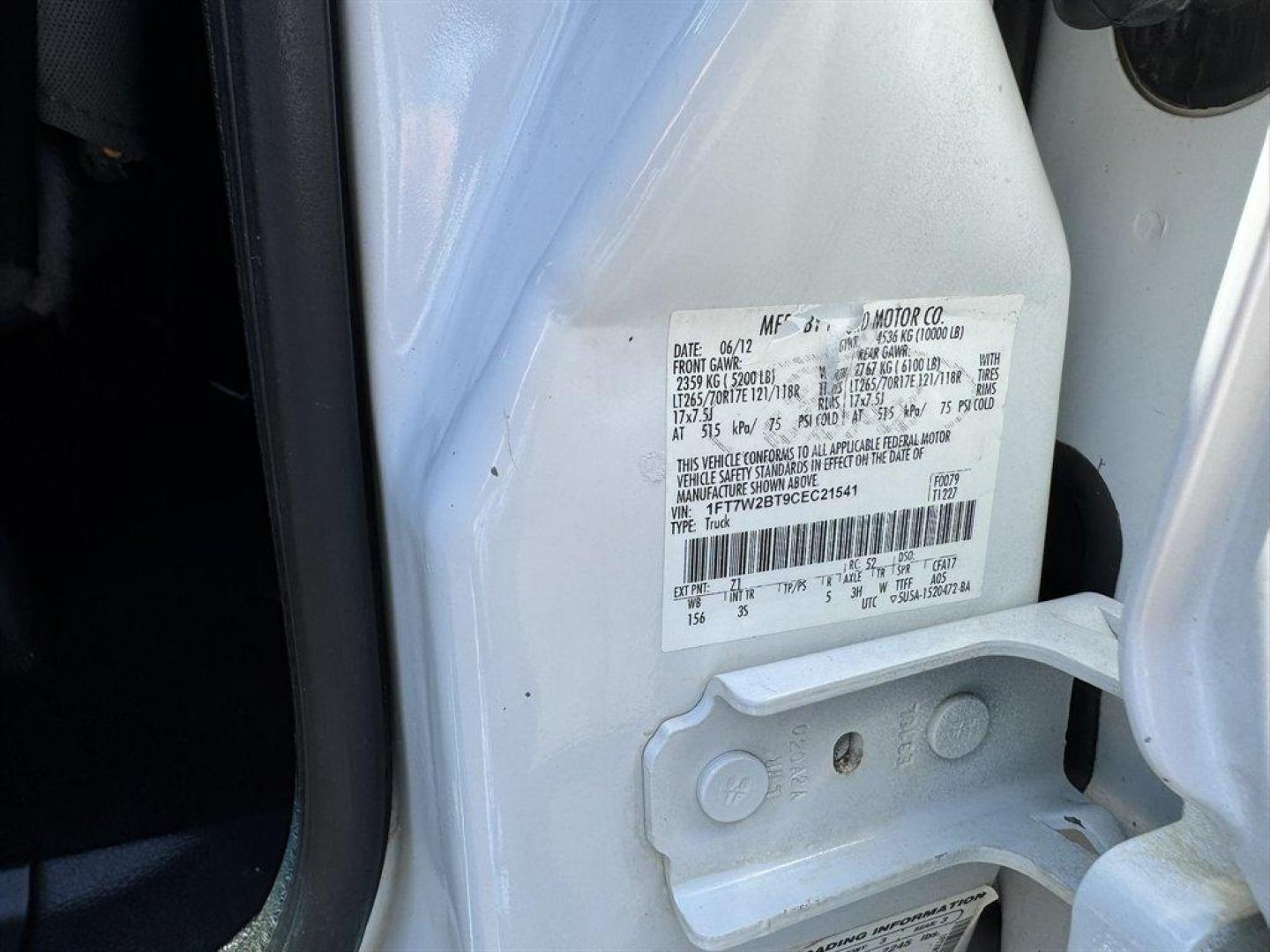 2012 White /Grey Ford F250sd (1FT7W2BT9CE) with an 6.7l V8 DI OHC Tdsl 6.7l engine, Automatic transmission, located at 745 East Steele Rd., West Columbia, SC, 29170, (803) 755-9148, 33.927212, -81.148483 - Special Internet Price! 2012 Ford F250SD - Photo#37