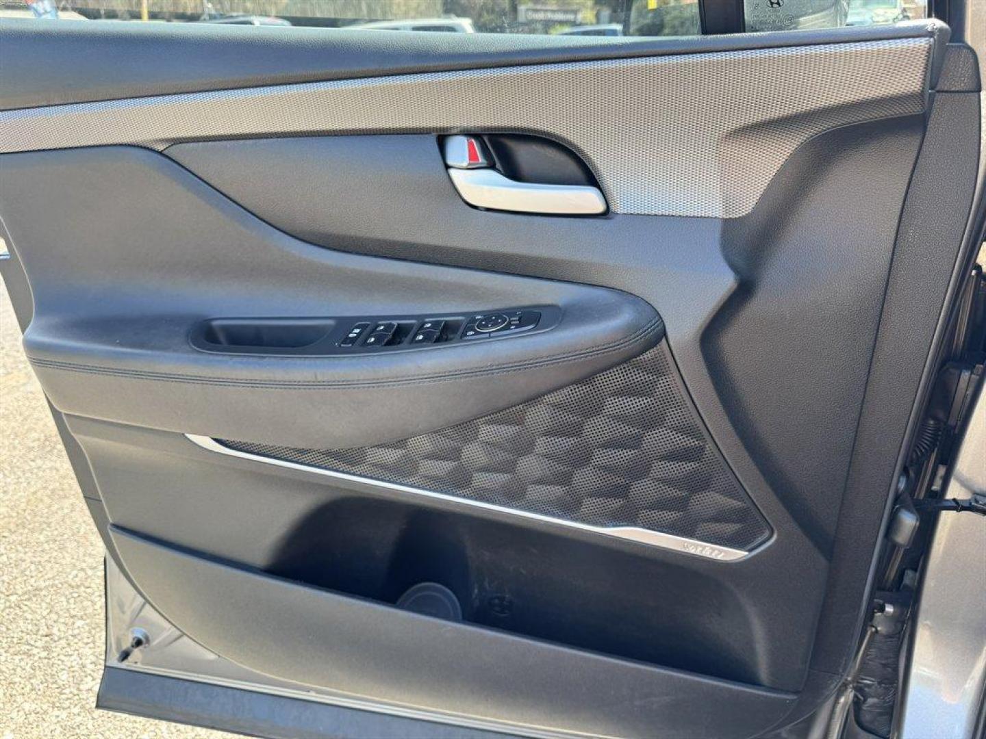 2020 Grey /Black Hyundai Santa FE (5NMS33AD4LH) with an 2.4l I-4 DI Dohc 2.4l engine, Automatic transmission, located at 745 East Steele Rd., West Columbia, SC, 29170, (803) 755-9148, 33.927212, -81.148483 - Special Internet Price! 2020 Hyundai Santa Fe with AM/FM radio, Bluetooth, Backup camera, Push to start, Keyless entry, Cloth interior, Powered driver seat, Powered liftgate, Powered windows, Powered door locks, Plus more! - Photo#20