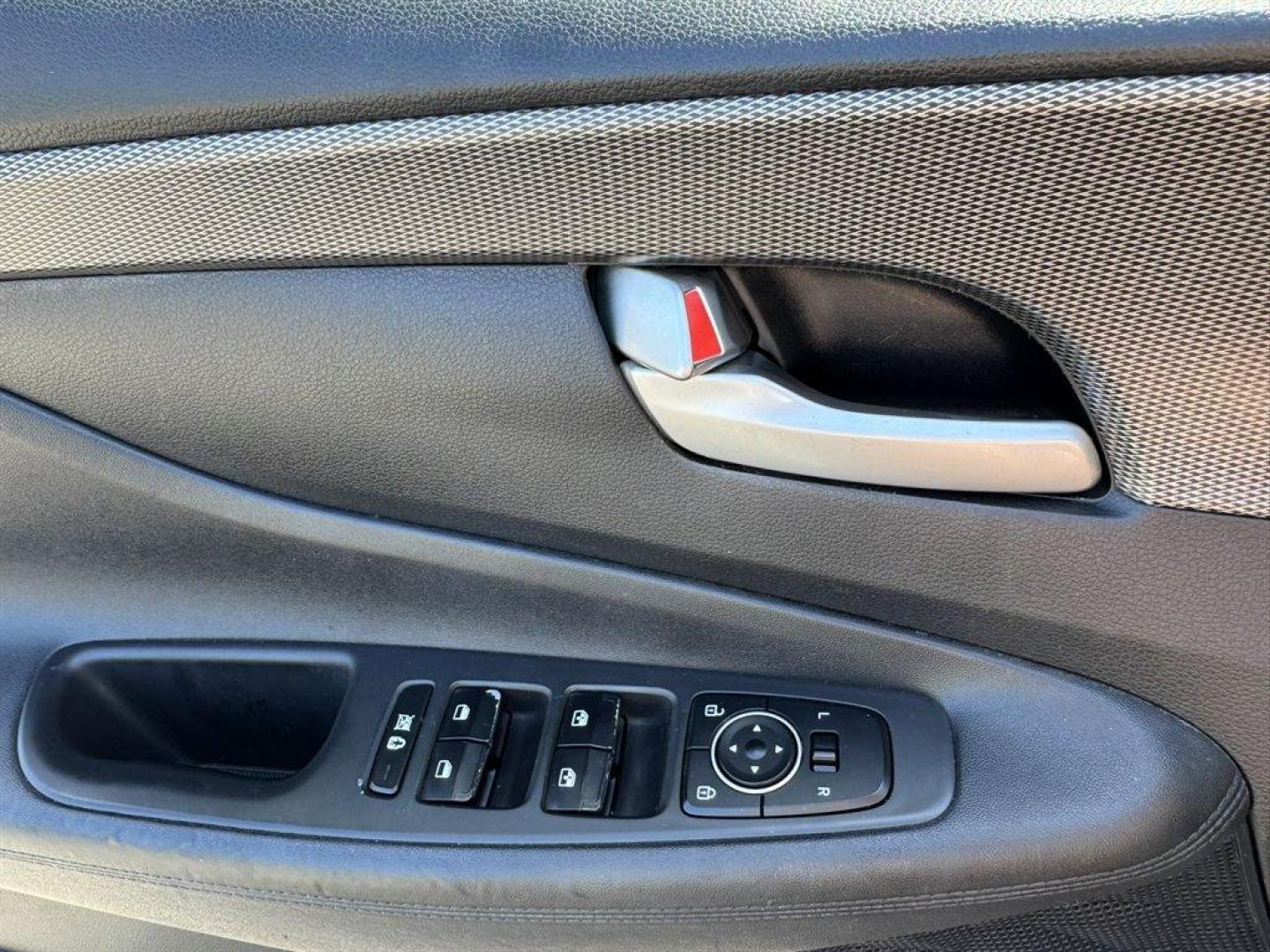 2020 Grey /Black Hyundai Santa FE (5NMS33AD4LH) with an 2.4l I-4 DI Dohc 2.4l engine, Automatic transmission, located at 745 East Steele Rd., West Columbia, SC, 29170, (803) 755-9148, 33.927212, -81.148483 - Special Internet Price! 2020 Hyundai Santa Fe with AM/FM radio, Bluetooth, Backup camera, Push to start, Keyless entry, Cloth interior, Powered driver seat, Powered liftgate, Powered windows, Powered door locks, Plus more! - Photo#21