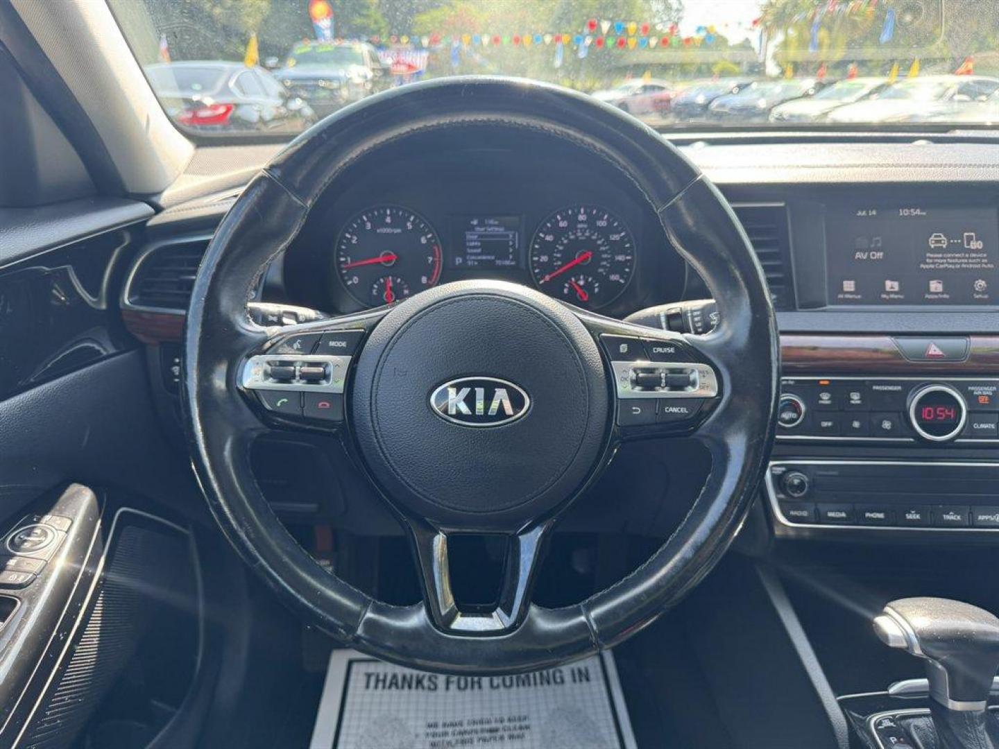 2017 White /Black Kia Cadenza (KNALB4J13H5) with an 3.3l V6 DI Dohc 3.3l engine, Automatic transmission, located at 745 East Steele Rd., West Columbia, SC, 29170, (803) 755-9148, 33.927212, -81.148483 - Special Internet Price! 2017 Kia Cadenza with AM/FM radio, Bluetooth, Backup camera, Cruise control, Leather interior, Keyless entry, Push to start, Powered windows, Powered door locks, Plus more! - Photo#6