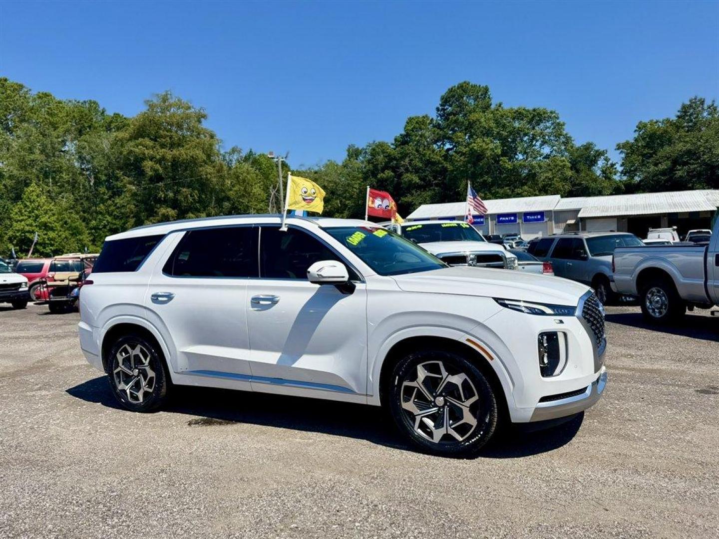 2021 White /Taupe Hyundai Palisade (KM8R7DHE0MU) with an 3.8l V6 DI Dohc Cvvt 3.8l engine, Automatic transmission, located at 745 East Steele Rd., West Columbia, SC, 29170, (803) 755-9148, 33.927212, -81.148483 - Special Internet Price! 2021 Hyundai Palisade with AM/FM radio, Bluetooth, Backup camera, Navigation, Sunroof, 3rd row seating, Leather interior, Heating and cooling seats, Push to start, Keyless entry, Powered windows, Powered door locks, Plus more! - Photo#2