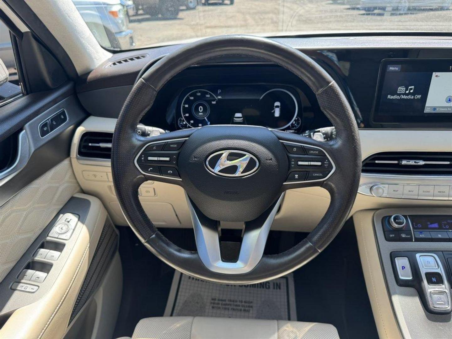 2021 White /Taupe Hyundai Palisade (KM8R7DHE0MU) with an 3.8l V6 DI Dohc Cvvt 3.8l engine, Automatic transmission, located at 745 East Steele Rd., West Columbia, SC, 29170, (803) 755-9148, 33.927212, -81.148483 - Special Internet Price! 2021 Hyundai Palisade with AM/FM radio, Bluetooth, Backup camera, Navigation, Sunroof, 3rd row seating, Leather interior, Heating and cooling seats, Push to start, Keyless entry, Powered windows, Powered door locks, Plus more! - Photo#7