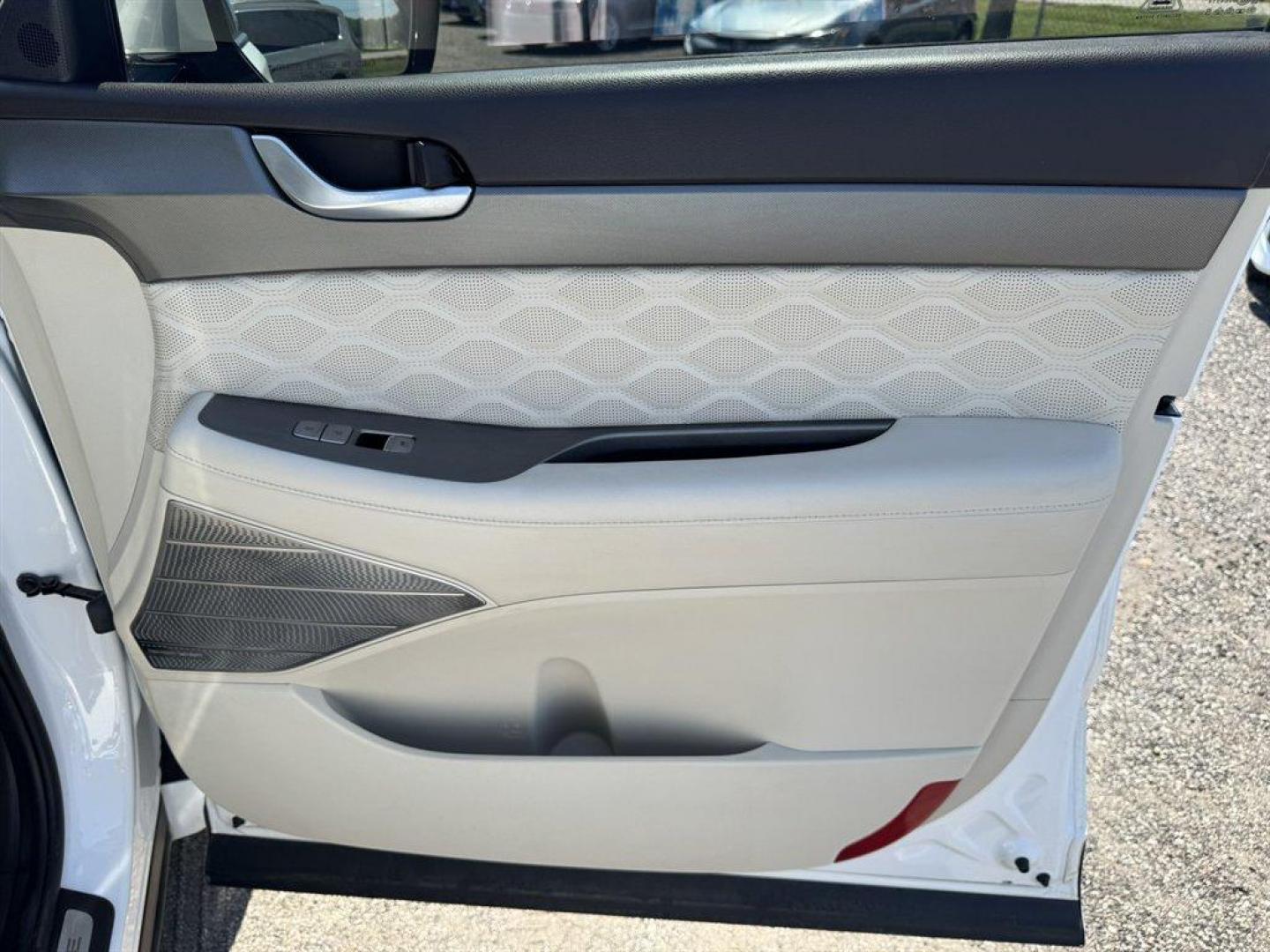 2021 White /Taupe Hyundai Palisade (KM8R7DHE0MU) with an 3.8l V6 DI Dohc Cvvt 3.8l engine, Automatic transmission, located at 745 East Steele Rd., West Columbia, SC, 29170, (803) 755-9148, 33.927212, -81.148483 - Special Internet Price! 2021 Hyundai Palisade with AM/FM radio, Bluetooth, Backup camera, Navigation, Sunroof, 3rd row seating, Leather interior, Heating and cooling seats, Push to start, Keyless entry, Powered windows, Powered door locks, Plus more! - Photo#35