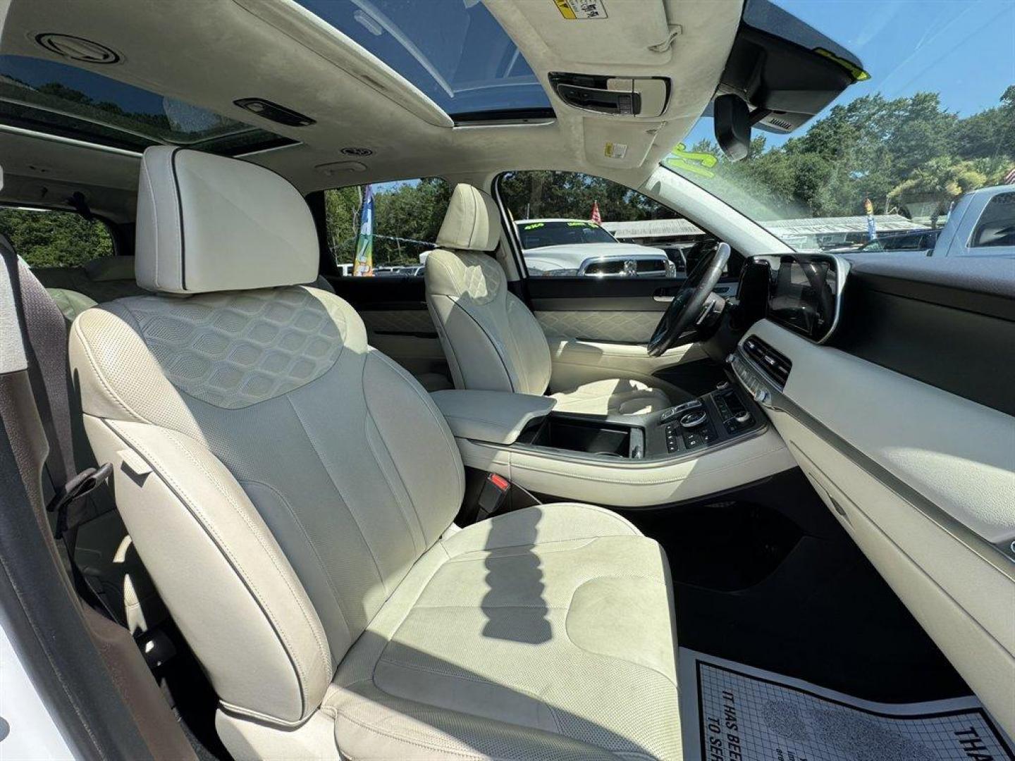 2021 White /Taupe Hyundai Palisade (KM8R7DHE0MU) with an 3.8l V6 DI Dohc Cvvt 3.8l engine, Automatic transmission, located at 745 East Steele Rd., West Columbia, SC, 29170, (803) 755-9148, 33.927212, -81.148483 - Special Internet Price! 2021 Hyundai Palisade with AM/FM radio, Bluetooth, Backup camera, Navigation, Sunroof, 3rd row seating, Leather interior, Heating and cooling seats, Push to start, Keyless entry, Powered windows, Powered door locks, Plus more! - Photo#36