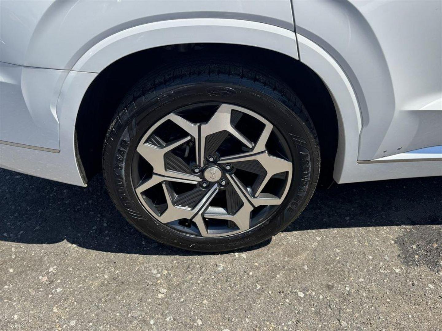 2021 White /Taupe Hyundai Palisade (KM8R7DHE0MU) with an 3.8l V6 DI Dohc Cvvt 3.8l engine, Automatic transmission, located at 745 East Steele Rd., West Columbia, SC, 29170, (803) 755-9148, 33.927212, -81.148483 - Special Internet Price! 2021 Hyundai Palisade with AM/FM radio, Bluetooth, Backup camera, Navigation, Sunroof, 3rd row seating, Leather interior, Heating and cooling seats, Push to start, Keyless entry, Powered windows, Powered door locks, Plus more! - Photo#42