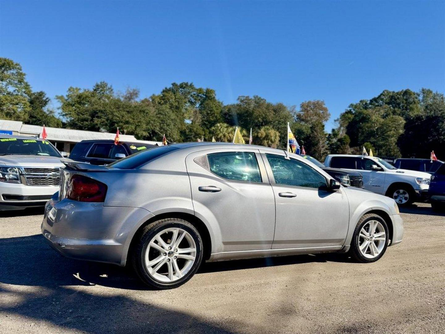 2014 Silver /Black Dodge Avenger (1C3CDZAB7EN) with an 2.4l I-4 SFI Dohc 2.4l engine, Automatic transmission, located at 745 East Steele Rd., West Columbia, SC, 29170, (803) 755-9148, 33.927212, -81.148483 - Special Internet Price! 2014 Dodge Avenger - Photo#3