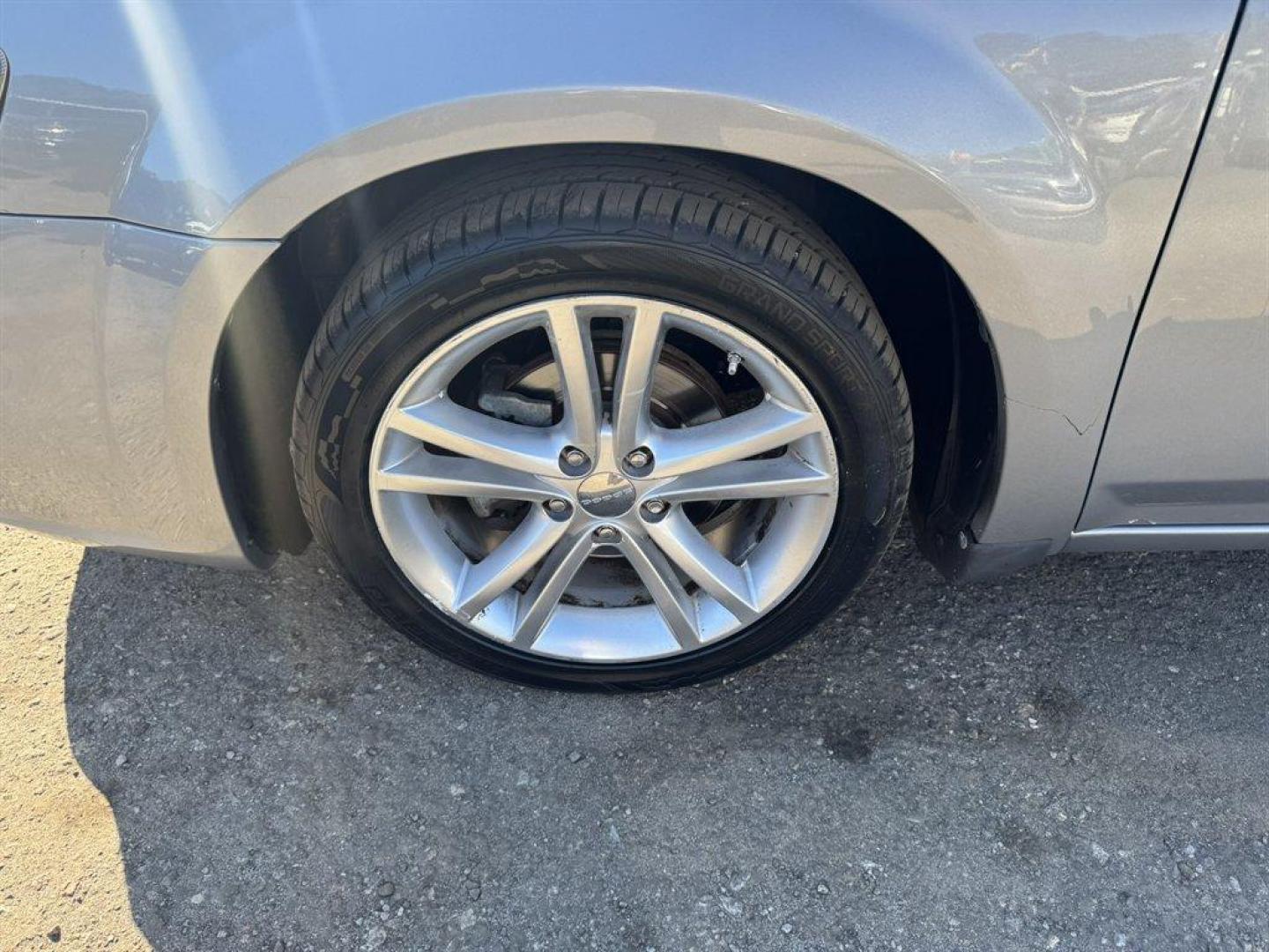 2014 Silver /Black Dodge Avenger (1C3CDZAB7EN) with an 2.4l I-4 SFI Dohc 2.4l engine, Automatic transmission, located at 745 East Steele Rd., West Columbia, SC, 29170, (803) 755-9148, 33.927212, -81.148483 - Special Internet Price! 2014 Dodge Avenger - Photo#25