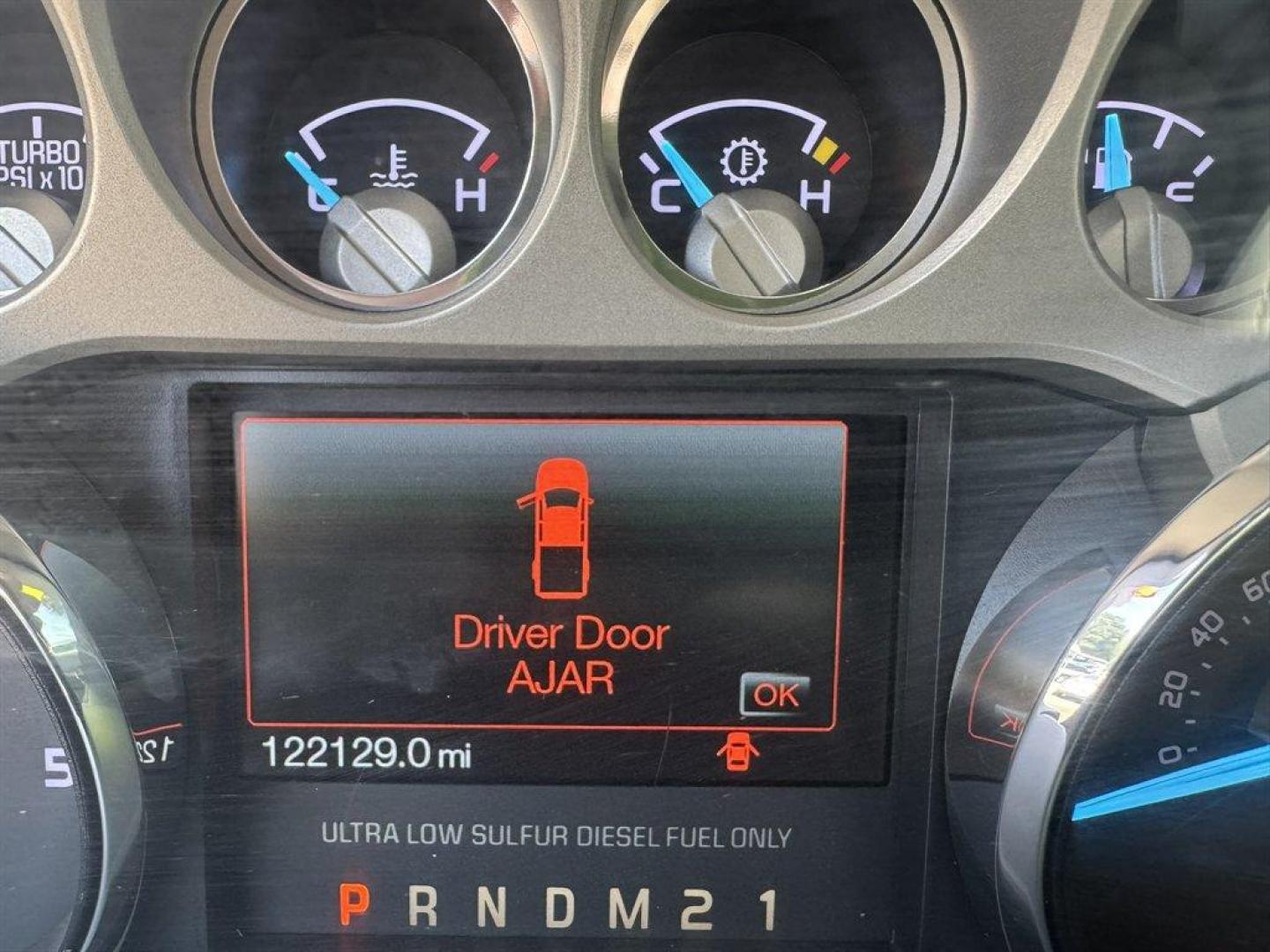 2015 Silver /Grey Ford F250sd (1FT7W2AT7FE) with an 6.7l V8 DI OHC Tdsl 6.7l engine, Automatic transmission, located at 745 East Steele Rd., West Columbia, SC, 29170, (803) 755-9148, 33.927212, -81.148483 - Special Internet Price! 2015 Ford F250SD with AM/FM radio, Cruise control, Keyless entry, Cloth interior, Seats 6, Powered windows, Powered door locks, Plus more! - Photo#10