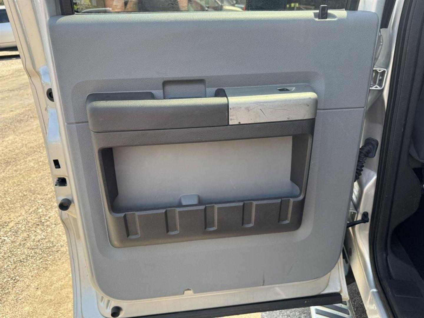 2015 Silver /Grey Ford F250sd (1FT7W2AT7FE) with an 6.7l V8 DI OHC Tdsl 6.7l engine, Automatic transmission, located at 745 East Steele Rd., West Columbia, SC, 29170, (803) 755-9148, 33.927212, -81.148483 - Special Internet Price! 2015 Ford F250SD with AM/FM radio, Cruise control, Keyless entry, Cloth interior, Seats 6, Powered windows, Powered door locks, Plus more! - Photo#20