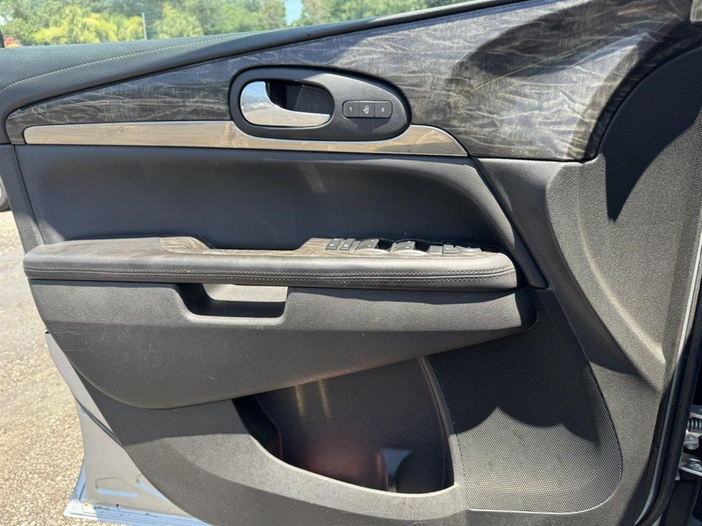 2013 Silver /Black Buick Enclave (5GAKRCKD3DJ) with an 3.6l V6 DI Dohc 3.6l engine, Automatic transmission, located at 745 East Steele Rd., West Columbia, SC, 29170, (803) 755-9148, 33.927212, -81.148483 - Special Internet Price! 2013 Buick Enclave with AM/FM radio, Backup camera, Cruise control, Keyless entry, Sunroof, Leather interior, Powered front seats, 3rd row seating, Powered liftgate, Powered windows, Powered door locks, Plus more! - Photo#17