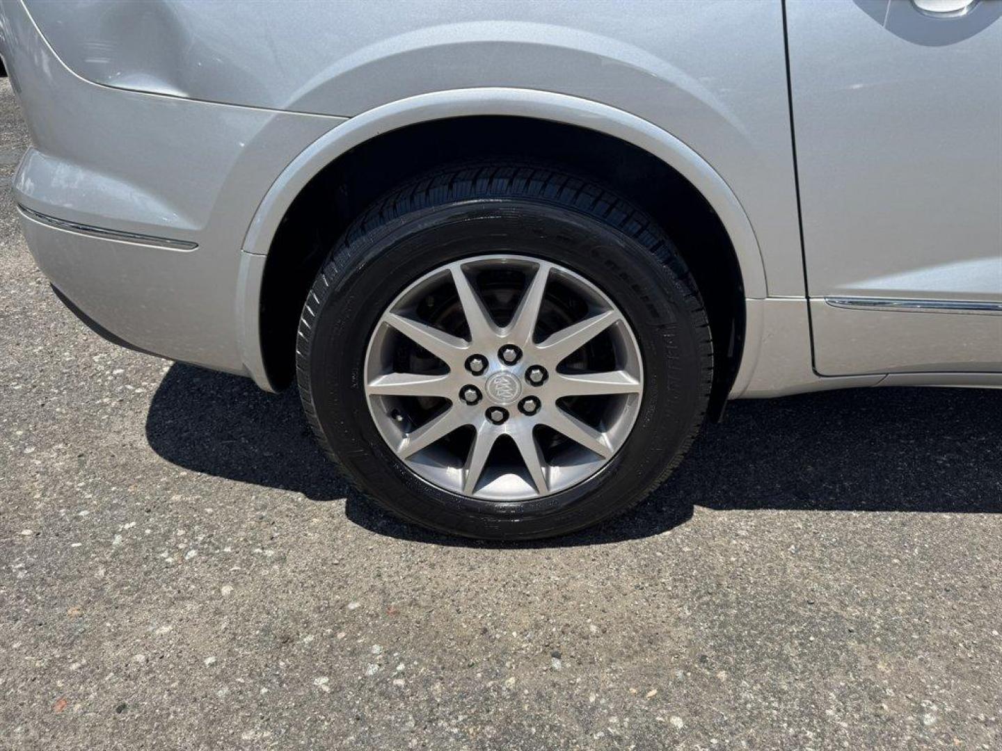 2013 Silver /Black Buick Enclave (5GAKRCKD3DJ) with an 3.6l V6 DI Dohc 3.6l engine, Automatic transmission, located at 745 East Steele Rd., West Columbia, SC, 29170, (803) 755-9148, 33.927212, -81.148483 - Special Internet Price! 2013 Buick Enclave with AM/FM radio, Backup camera, Cruise control, Keyless entry, Sunroof, Leather interior, Powered front seats, 3rd row seating, Powered liftgate, Powered windows, Powered door locks, Plus more! - Photo#32