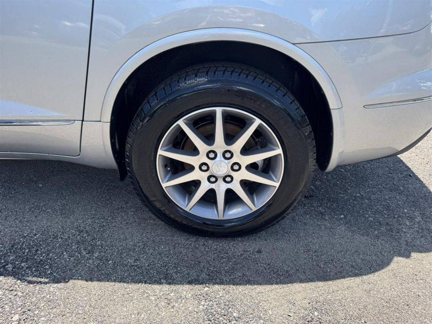 2013 Silver /Black Buick Enclave (5GAKRCKD3DJ) with an 3.6l V6 DI Dohc 3.6l engine, Automatic transmission, located at 745 East Steele Rd., West Columbia, SC, 29170, (803) 755-9148, 33.927212, -81.148483 - Special Internet Price! 2013 Buick Enclave with AM/FM radio, Backup camera, Cruise control, Keyless entry, Sunroof, Leather interior, Powered front seats, 3rd row seating, Powered liftgate, Powered windows, Powered door locks, Plus more! - Photo#33