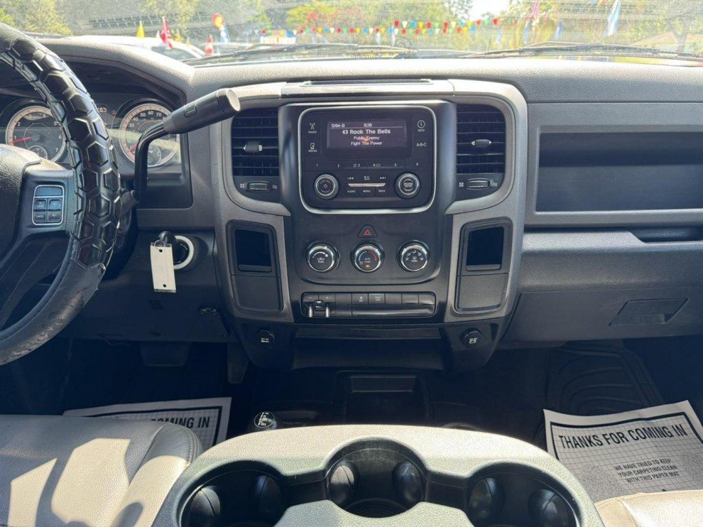 2016 White /Black Ram 2500 (3C6UR5CJ6GG) with an 6.4l V8 Smpi OHC 6.4l engine, Automatic transmission, located at 745 East Steele Rd., West Columbia, SC, 29170, (803) 755-9148, 33.927212, -81.148483 - Special Internet Price! 2016 Ram 2500 with AM/FM radio, 4X4, Cruise control, Leather interior, Seats 6, Keyless entry, Powered windows, Powered door locks, Plus more! - Photo#11