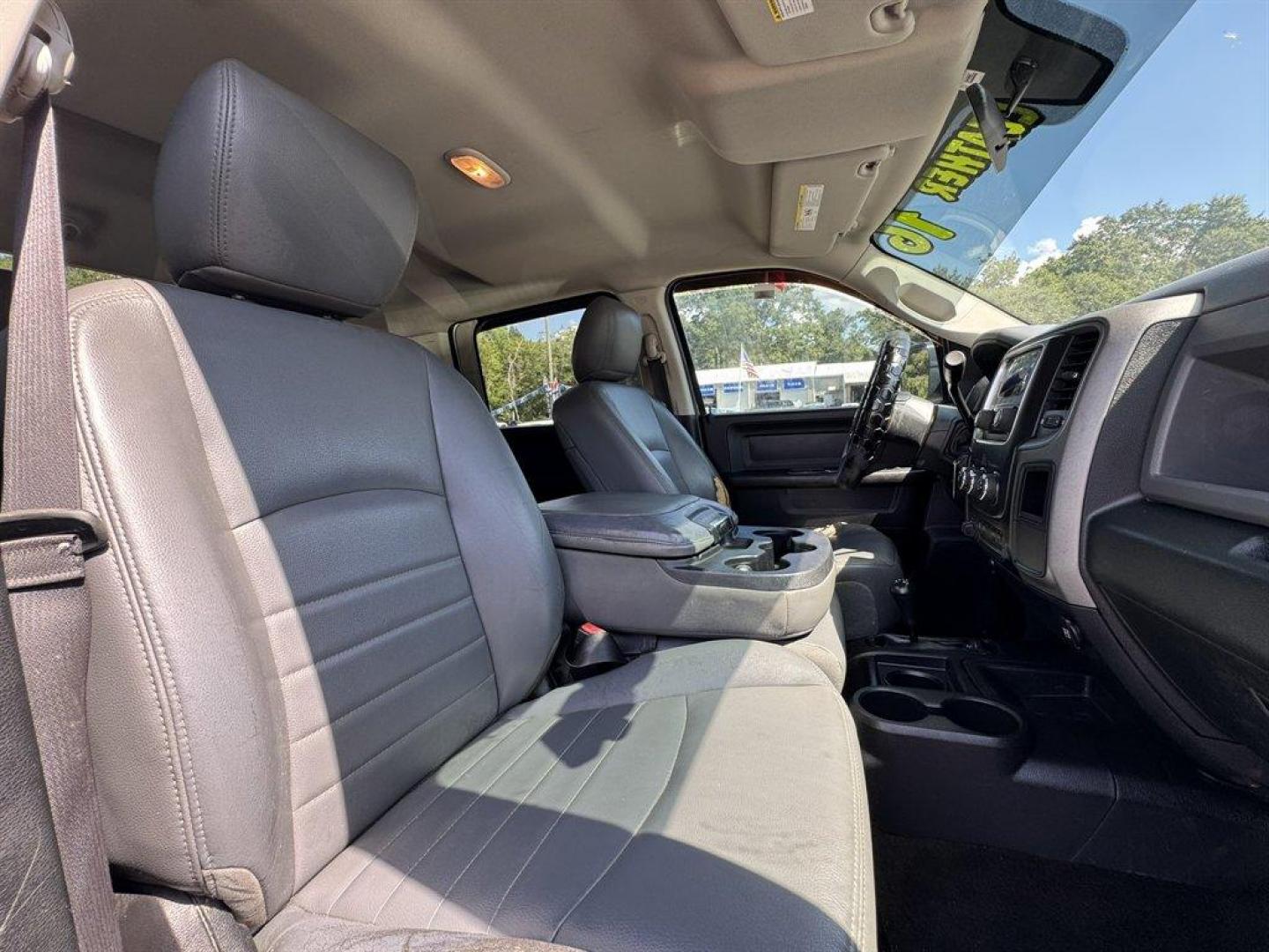 2016 White /Black Ram 2500 (3C6UR5CJ6GG) with an 6.4l V8 Smpi OHC 6.4l engine, Automatic transmission, located at 745 East Steele Rd., West Columbia, SC, 29170, (803) 755-9148, 33.927212, -81.148483 - Special Internet Price! 2016 Ram 2500 with AM/FM radio, 4X4, Cruise control, Leather interior, Seats 6, Keyless entry, Powered windows, Powered door locks, Plus more! - Photo#27