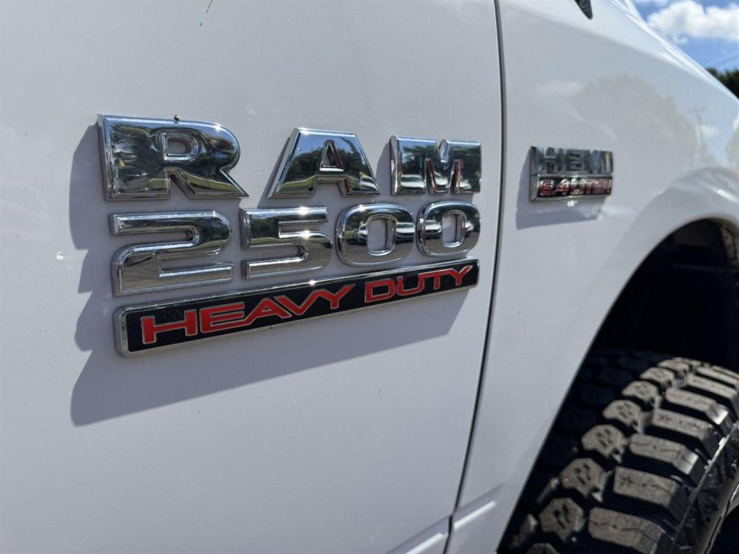 2016 White /Black Ram 2500 (3C6UR5CJ6GG) with an 6.4l V8 Smpi OHC 6.4l engine, Automatic transmission, located at 745 East Steele Rd., West Columbia, SC, 29170, (803) 755-9148, 33.927212, -81.148483 - Special Internet Price! 2016 Ram 2500 with AM/FM radio, 4X4, Cruise control, Leather interior, Seats 6, Keyless entry, Powered windows, Powered door locks, Plus more! - Photo#29