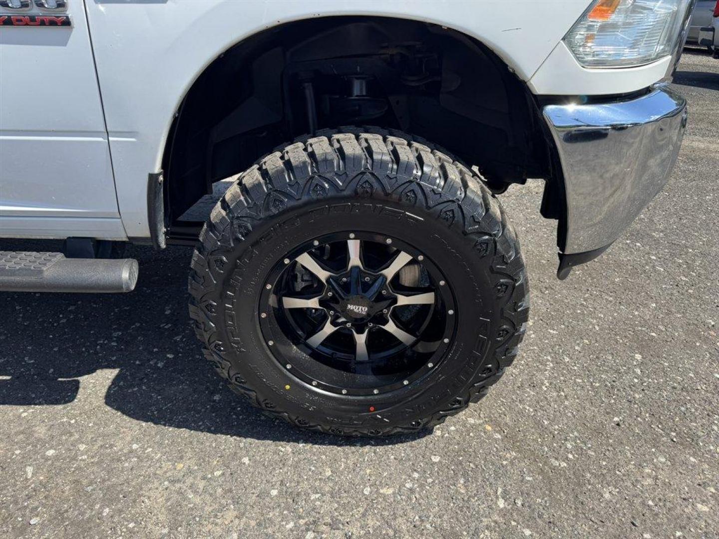 2016 White /Black Ram 2500 (3C6UR5CJ6GG) with an 6.4l V8 Smpi OHC 6.4l engine, Automatic transmission, located at 745 East Steele Rd., West Columbia, SC, 29170, (803) 755-9148, 33.927212, -81.148483 - Special Internet Price! 2016 Ram 2500 with AM/FM radio, 4X4, Cruise control, Leather interior, Seats 6, Keyless entry, Powered windows, Powered door locks, Plus more! - Photo#32