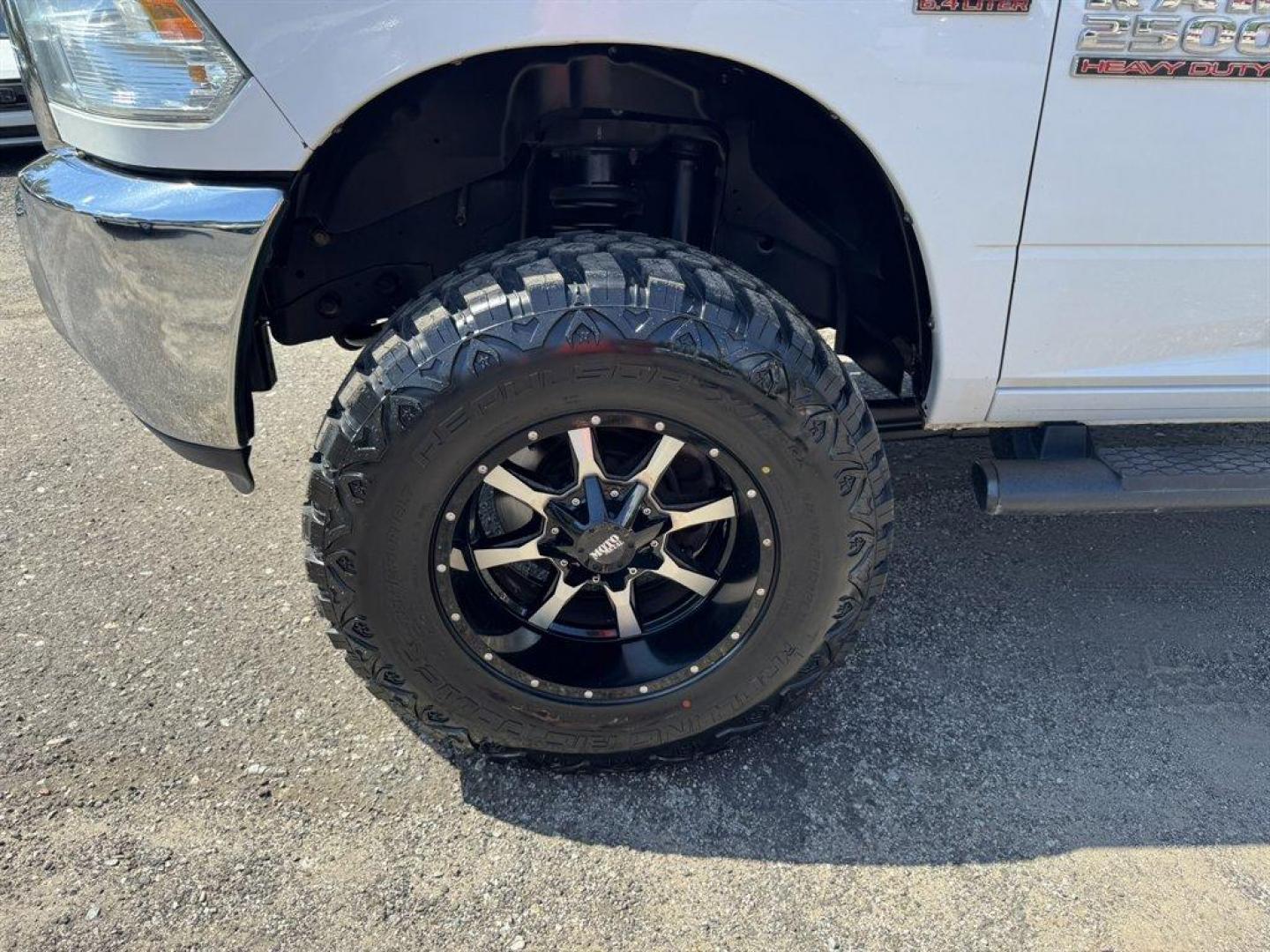 2016 White /Black Ram 2500 (3C6UR5CJ6GG) with an 6.4l V8 Smpi OHC 6.4l engine, Automatic transmission, located at 745 East Steele Rd., West Columbia, SC, 29170, (803) 755-9148, 33.927212, -81.148483 - Special Internet Price! 2016 Ram 2500 with AM/FM radio, 4X4, Cruise control, Leather interior, Seats 6, Keyless entry, Powered windows, Powered door locks, Plus more! - Photo#35