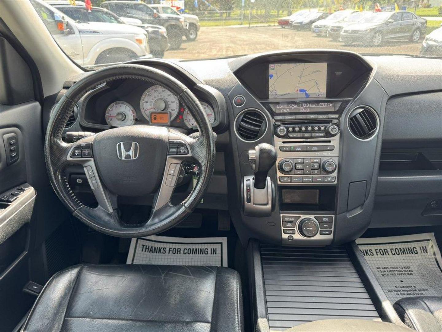 2015 White /Black Honda Pilot (5FNYF3H96FB) with an 3.5l V6 MPI Sohc Vtec 3.5 engine, Automatic transmission, located at 745 East Steele Rd., West Columbia, SC, 29170, (803) 755-9148, 33.927212, -81.148483 - Special Internet Price! 2015 Honda Pilot with AM/FM radio, Backup camera, Navigation, Sunroof, Rear entertainment, 3rd row seating, Leather interior, Powered front seats, Built in rear sunshades, Powered windows, Powered door locks, Plus more! - Photo#6