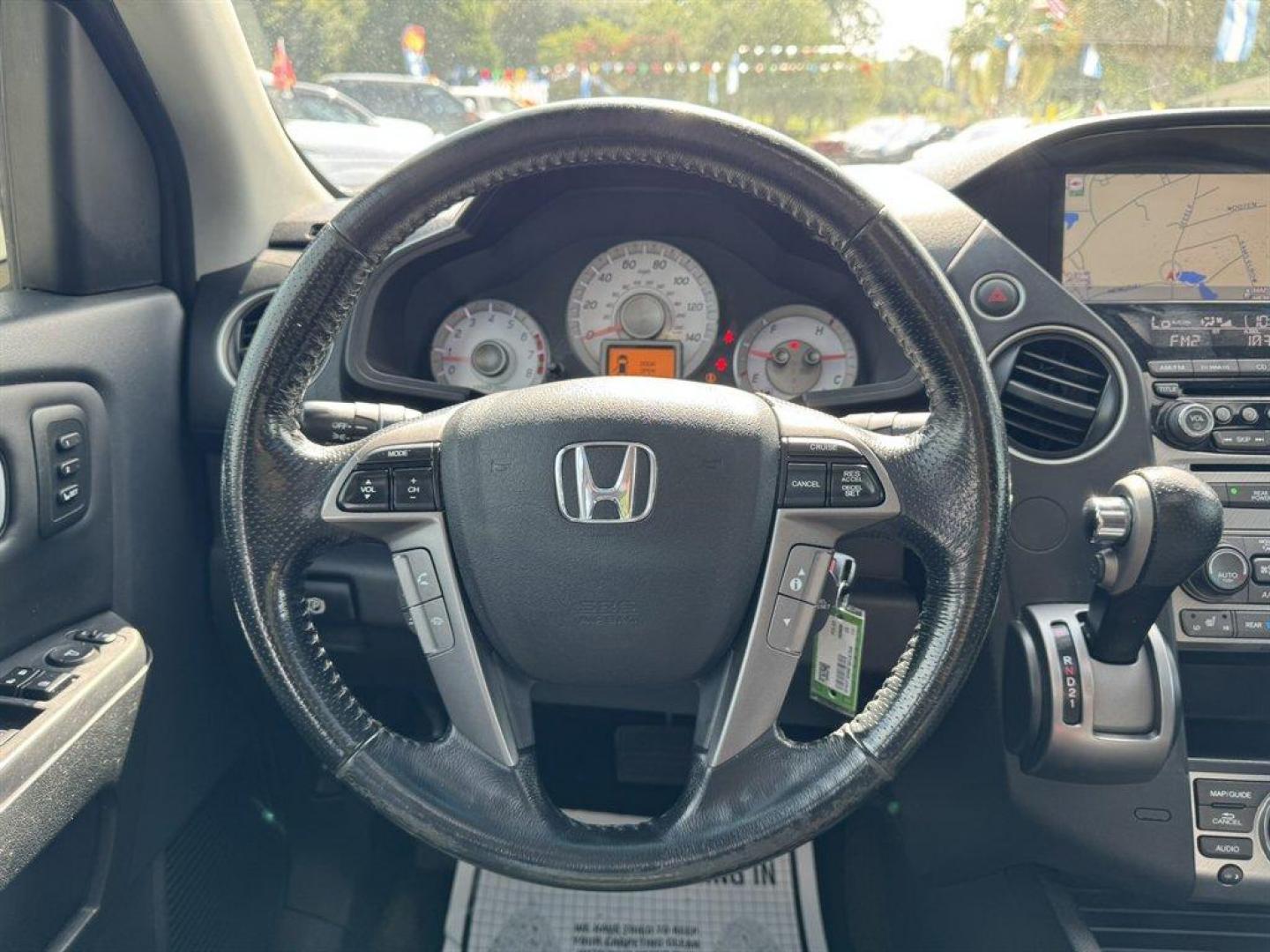 2015 White /Black Honda Pilot (5FNYF3H96FB) with an 3.5l V6 MPI Sohc Vtec 3.5 engine, Automatic transmission, located at 745 East Steele Rd., West Columbia, SC, 29170, (803) 755-9148, 33.927212, -81.148483 - Special Internet Price! 2015 Honda Pilot with AM/FM radio, Backup camera, Navigation, Sunroof, Rear entertainment, 3rd row seating, Leather interior, Powered front seats, Built in rear sunshades, Powered windows, Powered door locks, Plus more! - Photo#7