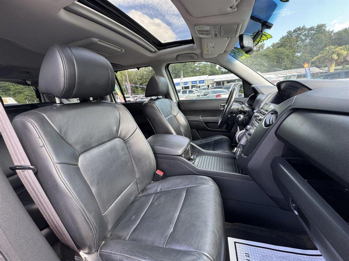 2015 White /Black Honda Pilot (5FNYF3H96FB) with an 3.5l V6 MPI Sohc Vtec 3.5 engine, Automatic transmission, located at 745 East Steele Rd., West Columbia, SC, 29170, (803) 755-9148, 33.927212, -81.148483 - Special Internet Price! 2015 Honda Pilot with AM/FM radio, Backup camera, Navigation, Sunroof, Rear entertainment, 3rd row seating, Leather interior, Powered front seats, Built in rear sunshades, Powered windows, Powered door locks, Plus more! - Photo#35
