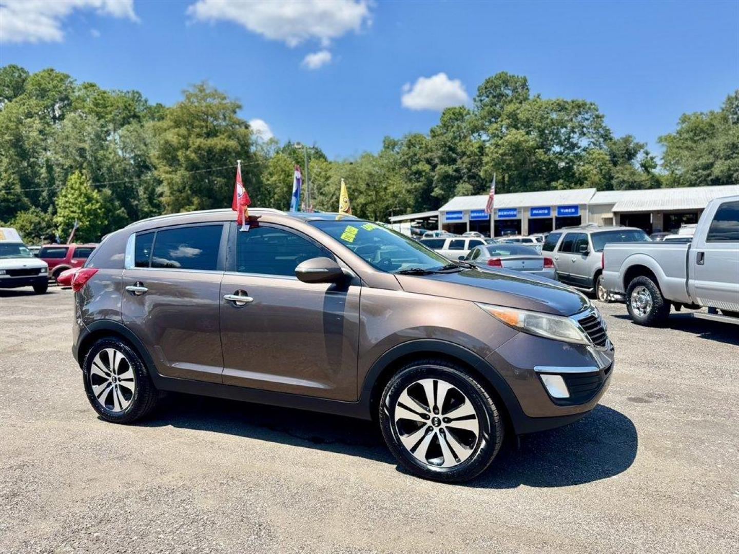 2013 Bronze /Bronze Kia Sportage (KNDPC3A22D7) with an 2.4l I-4 MPI Dohc Cvvt 2. engine, Automatic transmission, located at 745 East Steele Rd., West Columbia, SC, 29170, (803) 755-9148, 33.927212, -81.148483 - Special Interent Price! 2013 Kia Sportage with AM/FM radio, Bluetooth, Sunroof, Backup camera, Leather interior, Keyless entry, Push to start, Powered windows, Powered door locks, Plus more! - Photo#2