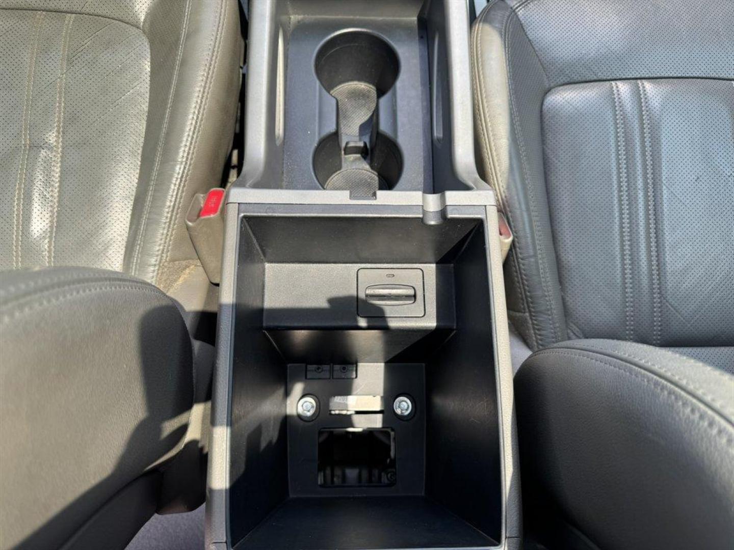 2013 Bronze /Bronze Kia Sportage (KNDPC3A22D7) with an 2.4l I-4 MPI Dohc Cvvt 2. engine, Automatic transmission, located at 745 East Steele Rd., West Columbia, SC, 29170, (803) 755-9148, 33.927212, -81.148483 - Special Interent Price! 2013 Kia Sportage with AM/FM radio, Bluetooth, Sunroof, Backup camera, Leather interior, Keyless entry, Push to start, Powered windows, Powered door locks, Plus more! - Photo#16