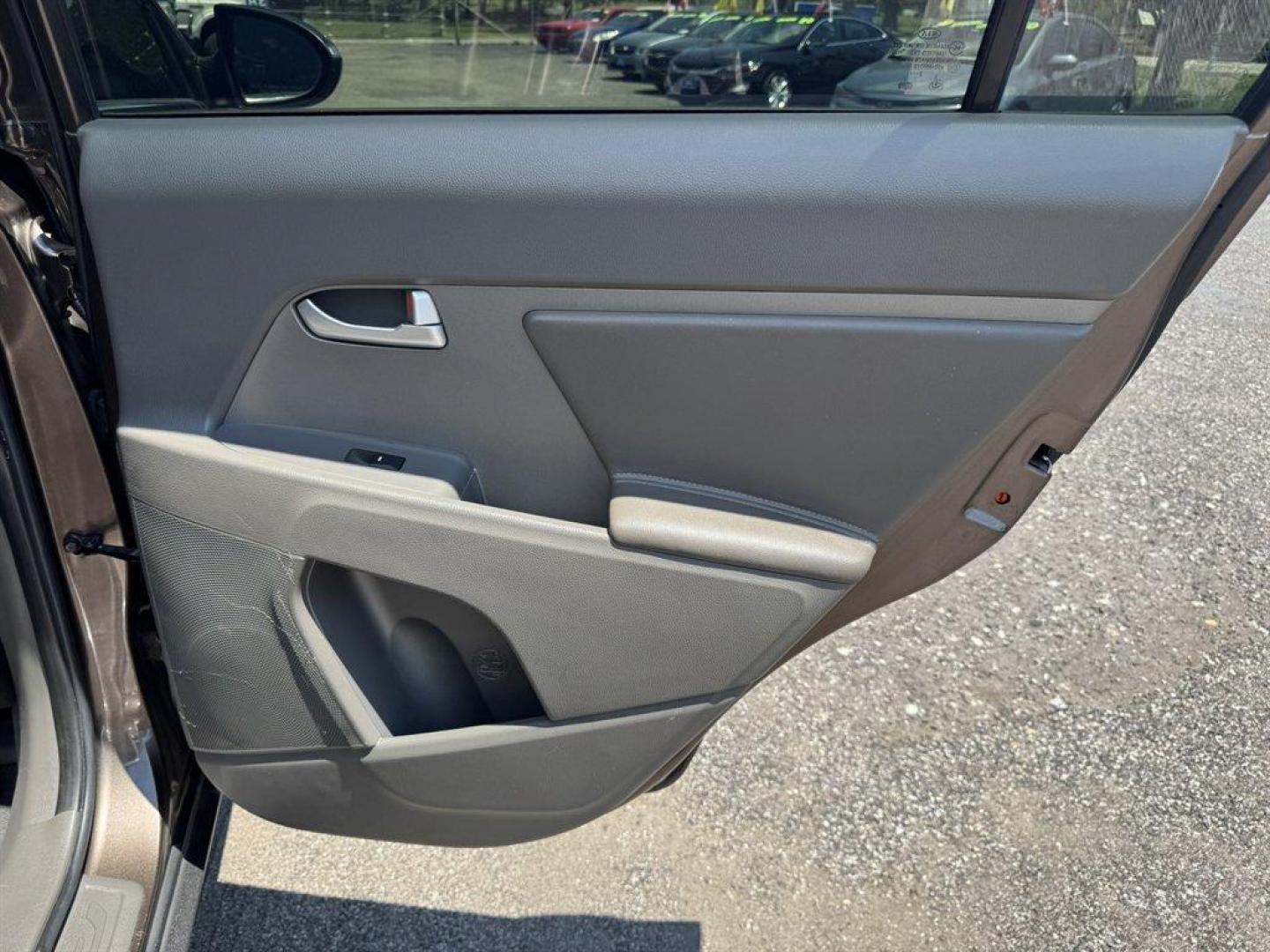 2013 Bronze /Bronze Kia Sportage (KNDPC3A22D7) with an 2.4l I-4 MPI Dohc Cvvt 2. engine, Automatic transmission, located at 745 East Steele Rd., West Columbia, SC, 29170, (803) 755-9148, 33.927212, -81.148483 - Special Interent Price! 2013 Kia Sportage with AM/FM radio, Bluetooth, Sunroof, Backup camera, Leather interior, Keyless entry, Push to start, Powered windows, Powered door locks, Plus more! - Photo#26