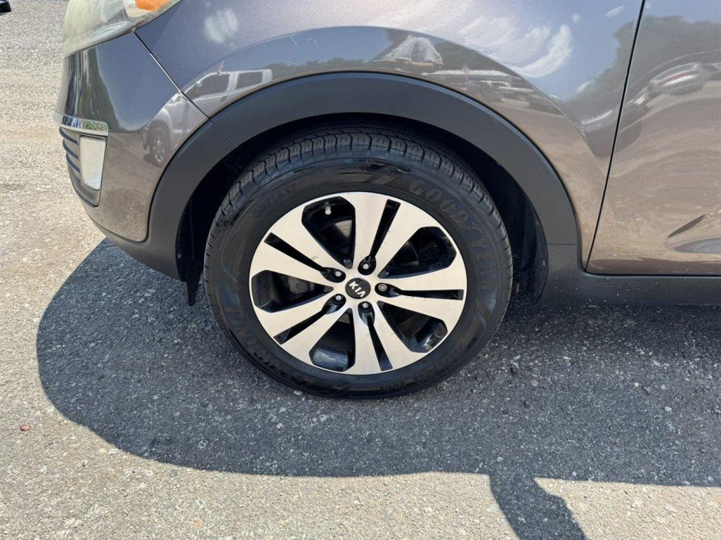 2013 Bronze /Bronze Kia Sportage (KNDPC3A22D7) with an 2.4l I-4 MPI Dohc Cvvt 2. engine, Automatic transmission, located at 745 East Steele Rd., West Columbia, SC, 29170, (803) 755-9148, 33.927212, -81.148483 - Special Interent Price! 2013 Kia Sportage with AM/FM radio, Bluetooth, Sunroof, Backup camera, Leather interior, Keyless entry, Push to start, Powered windows, Powered door locks, Plus more! - Photo#35