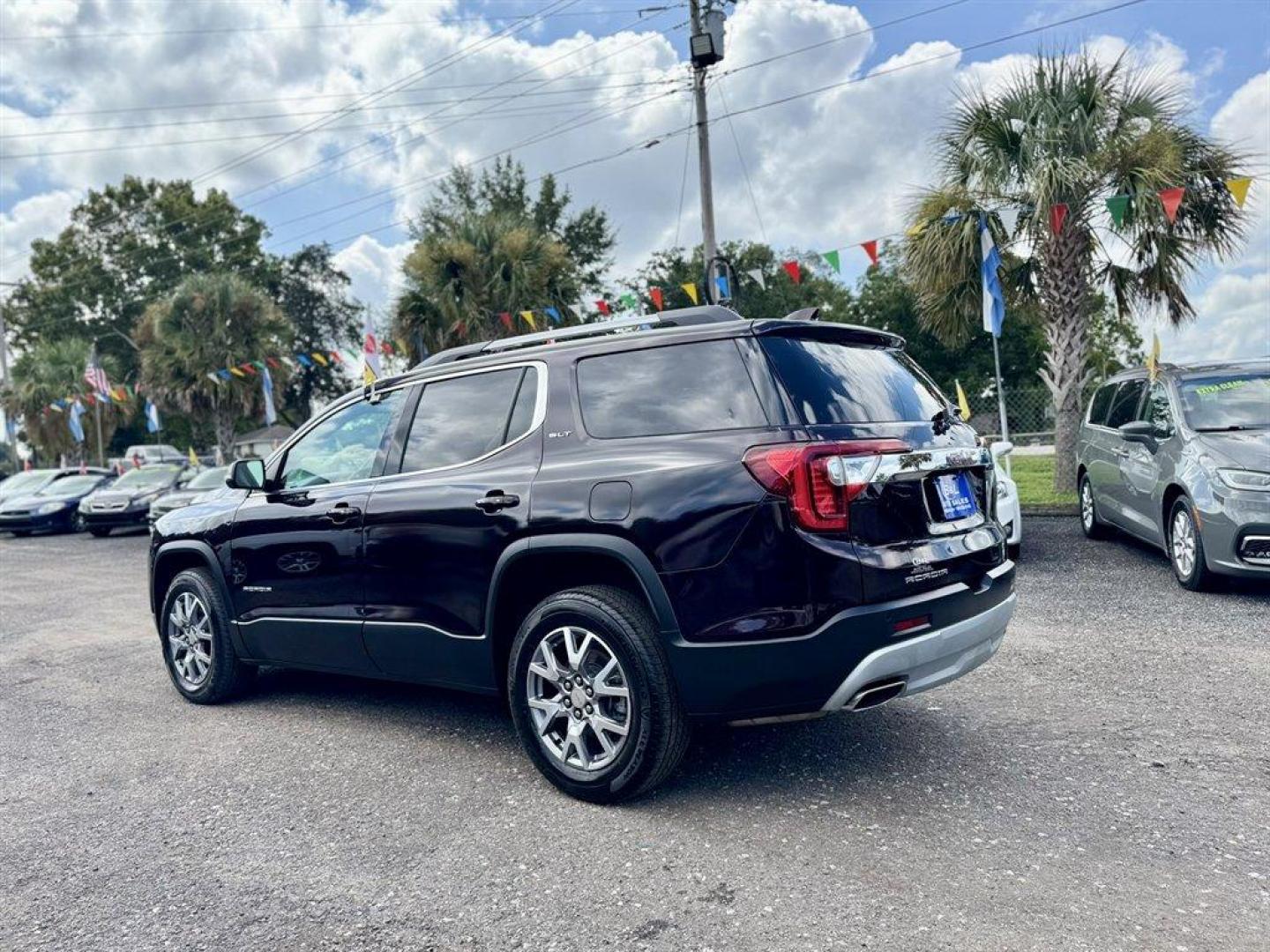 2020 Purple /Grey GMC Acadia (1GKKNMLS6LZ) with an 3.6l V6 DI Dohc 3.6l engine, Automatic transmission, located at 745 East Steele Rd., West Columbia, SC, 29170, (803) 755-9148, 33.927212, -81.148483 - Special Internet Price! 2020 GMC Acadia - Photo#5
