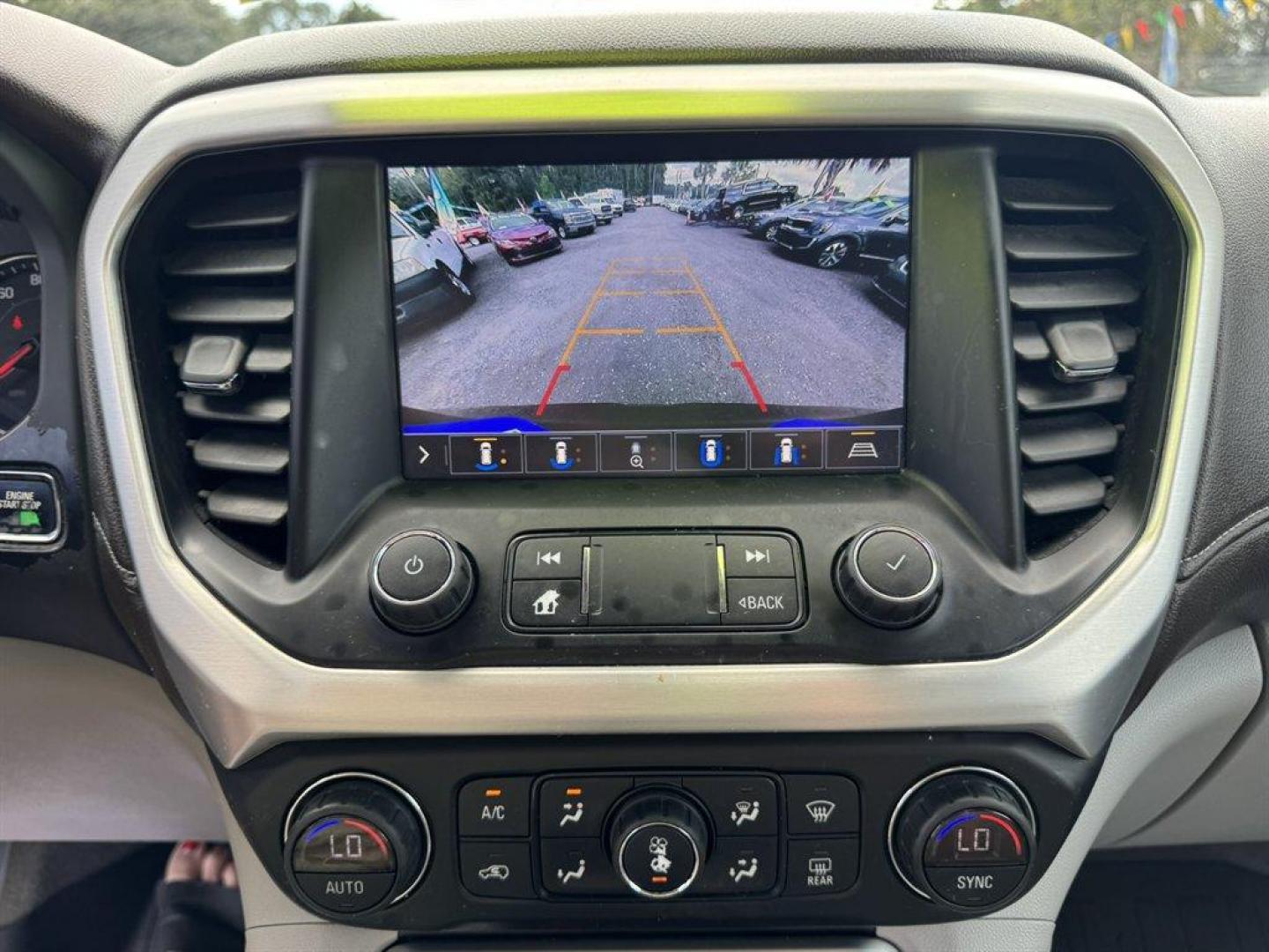 2020 Purple /Grey GMC Acadia (1GKKNMLS6LZ) with an 3.6l V6 DI Dohc 3.6l engine, Automatic transmission, located at 745 East Steele Rd., West Columbia, SC, 29170, (803) 755-9148, 33.927212, -81.148483 - Special Internet Price! 2020 GMC Acadia - Photo#14