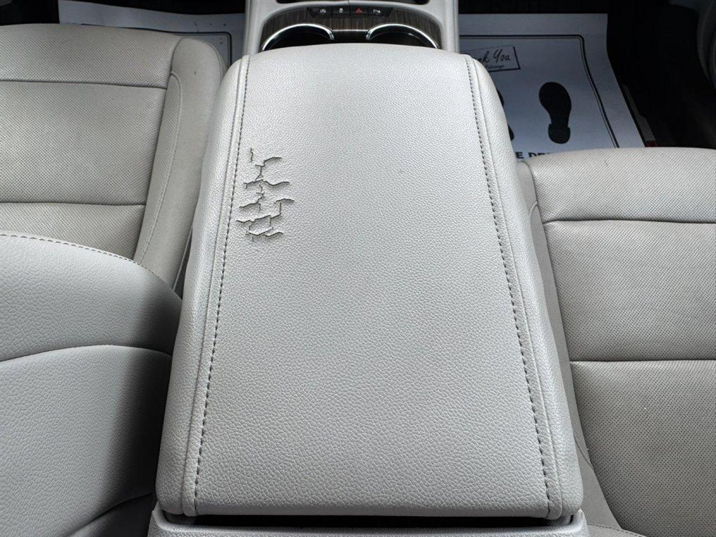 2020 Purple /Grey GMC Acadia (1GKKNMLS6LZ) with an 3.6l V6 DI Dohc 3.6l engine, Automatic transmission, located at 745 East Steele Rd., West Columbia, SC, 29170, (803) 755-9148, 33.927212, -81.148483 - Special Internet Price! 2020 GMC Acadia - Photo#17