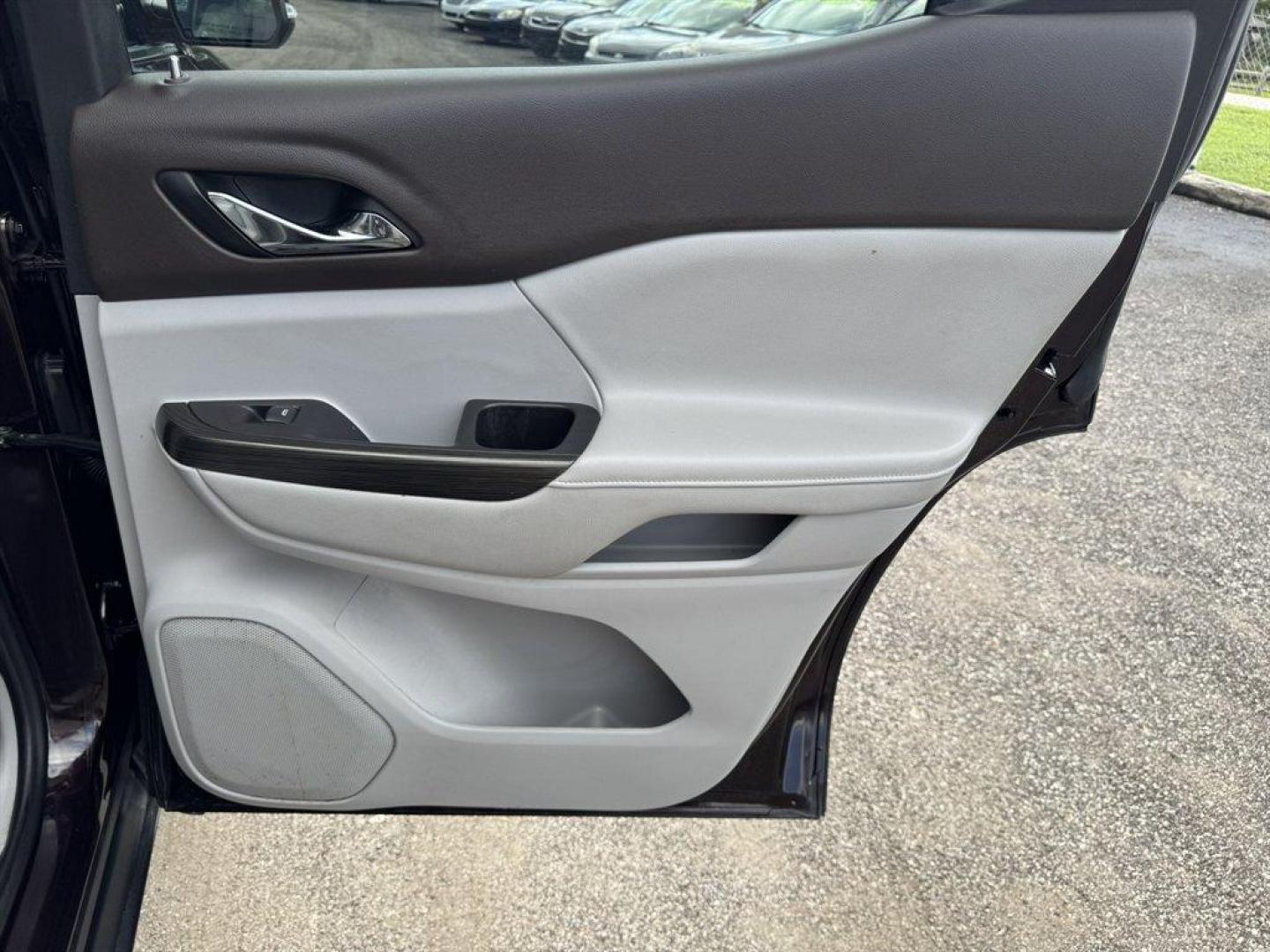 2020 Purple /Grey GMC Acadia (1GKKNMLS6LZ) with an 3.6l V6 DI Dohc 3.6l engine, Automatic transmission, located at 745 East Steele Rd., West Columbia, SC, 29170, (803) 755-9148, 33.927212, -81.148483 - Special Internet Price! 2020 GMC Acadia - Photo#28