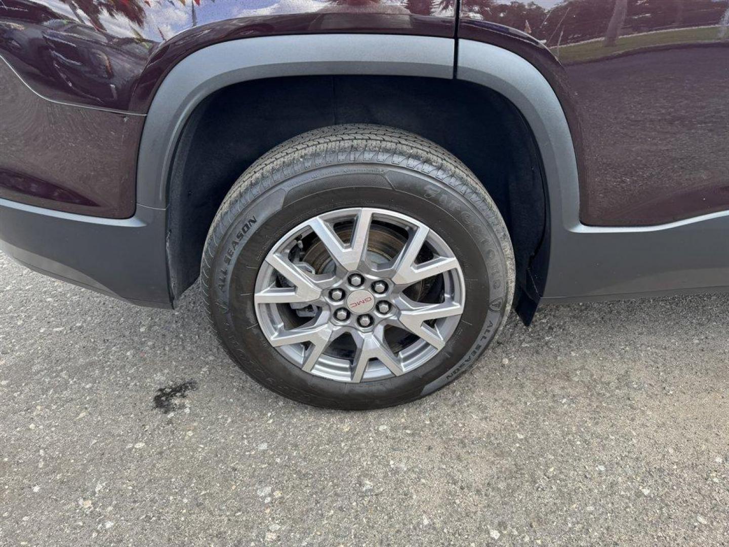 2020 Purple /Grey GMC Acadia (1GKKNMLS6LZ) with an 3.6l V6 DI Dohc 3.6l engine, Automatic transmission, located at 745 East Steele Rd., West Columbia, SC, 29170, (803) 755-9148, 33.927212, -81.148483 - Special Internet Price! 2020 GMC Acadia - Photo#37