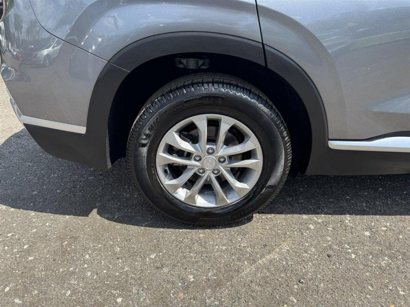 2019 Grey /Black Hyundai Santa FE (5NMS23AD7KH) with an 2.4l I-4 DI Dohc 2.4l engine, Automatic transmission, located at 745 East Steele Rd., West Columbia, SC, 29170, (803) 755-9148, 33.927212, -81.148483 - Special Internet Price! 2019 Hyundai Santa Fe with AM/FM radio, Bluetooth, Backup camera, Cruise control, Keyless entry, Cloth interior, Powered windows, Powered door locks, Plus more! - Photo#29