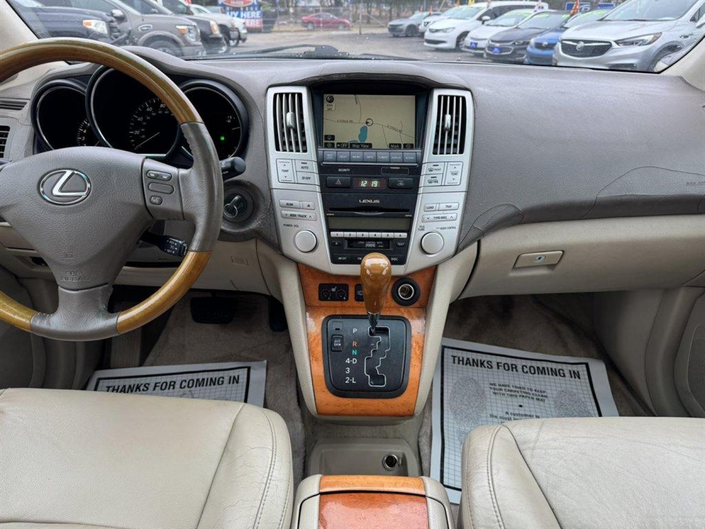 2008 White /Beige Lexus RX 350 (2T2GK31U38C) with an 3.5l V6 SFI Dohc 3.5l engine, Automatic transmission, located at 745 East Steele Rd., West Columbia, SC, 29170, (803) 755-9148, 33.927212, -81.148483 - Photo#11