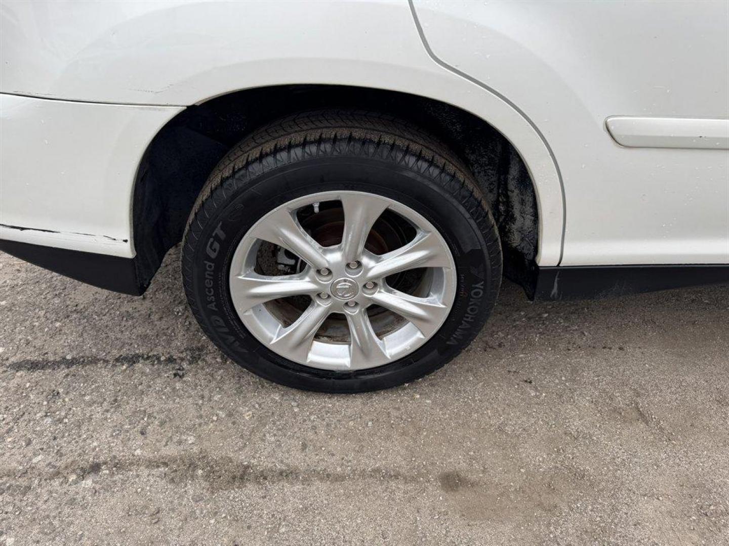 2008 White /Beige Lexus RX 350 (2T2GK31U38C) with an 3.5l V6 SFI Dohc 3.5l engine, Automatic transmission, located at 745 East Steele Rd., West Columbia, SC, 29170, (803) 755-9148, 33.927212, -81.148483 - Photo#31