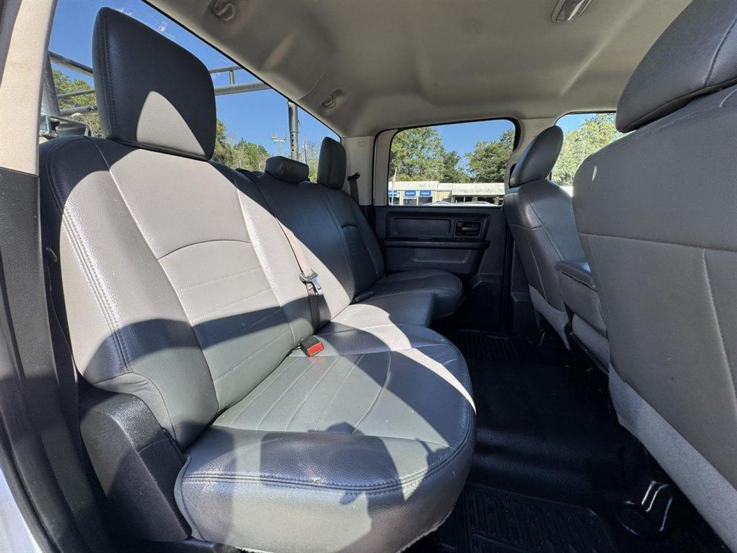 2018 White /Black Ram 2500 (3C7WR4HJ5JG) with an 6.4l V8 Smpi OHC 6.4l engine, Automatic transmission, located at 745 East Steele Rd., West Columbia, SC, 29170, (803) 755-9148, 33.927212, -81.148483 - Special Internet Price! 2018 RAM 2500 - Photo#22