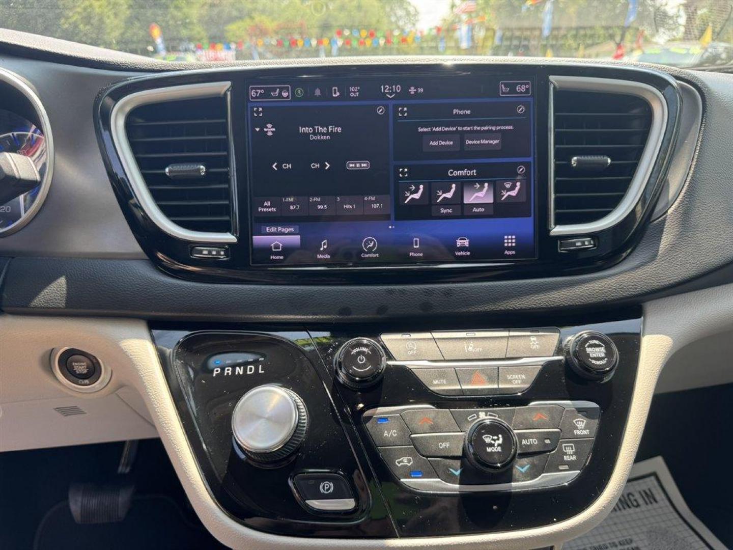 2022 Grey /Black Chrysler Pacifica (2C4RC1BG9NR) with an 3.6l V6 MPI Dohc 3.6l engine, Automatic transmission, located at 745 East Steele Rd., West Columbia, SC, 29170, (803) 755-9148, 33.927212, -81.148483 - Special Internet Price! 2022 Chrysler Pacifica with AM/FM radio, Satilite radio, Backup camera, Keyless entry, Push to start, Cruise control, 3rd row seating, Leather interior, Powered driver seat, Powered liftgate, Powered windows, Powered door locks, Plus more! - Photo#14