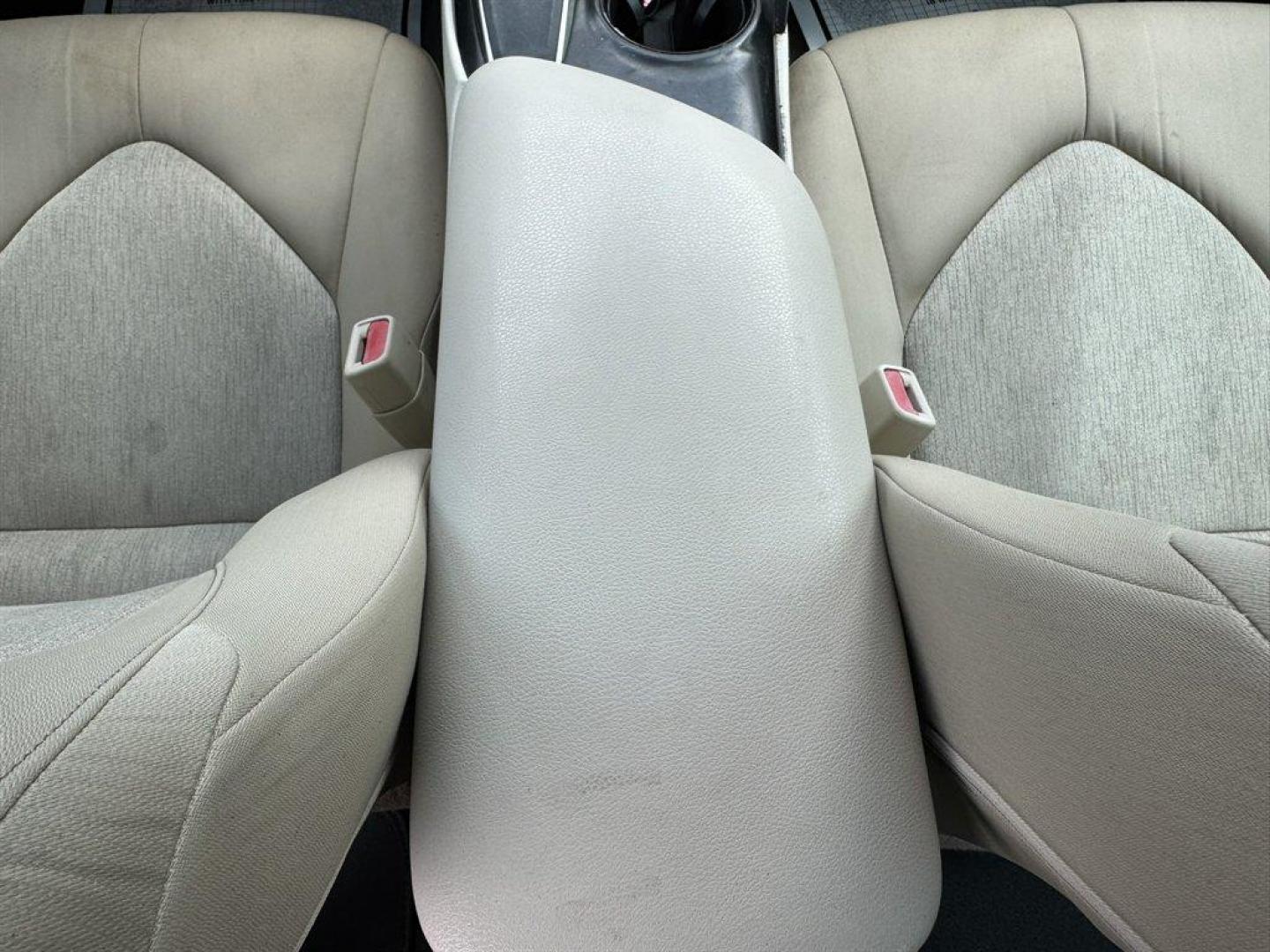 2018 Red /Tan Toyota Camry (4T1B11HK2JU) with an 2.5l I-4 DI Dohc 2.5l engine, Automatic transmission, located at 745 East Steele Rd., West Columbia, SC, 29170, (803) 755-9148, 33.927212, -81.148483 - Special Internet Price! 2018 Toyota Camry with AM/FM radio, Bluetooth, Backup camera, Cruise control, Cloth interior, Push to start, Keyless entry, Powered windows, Powered door locks, Plus more! - Photo#14